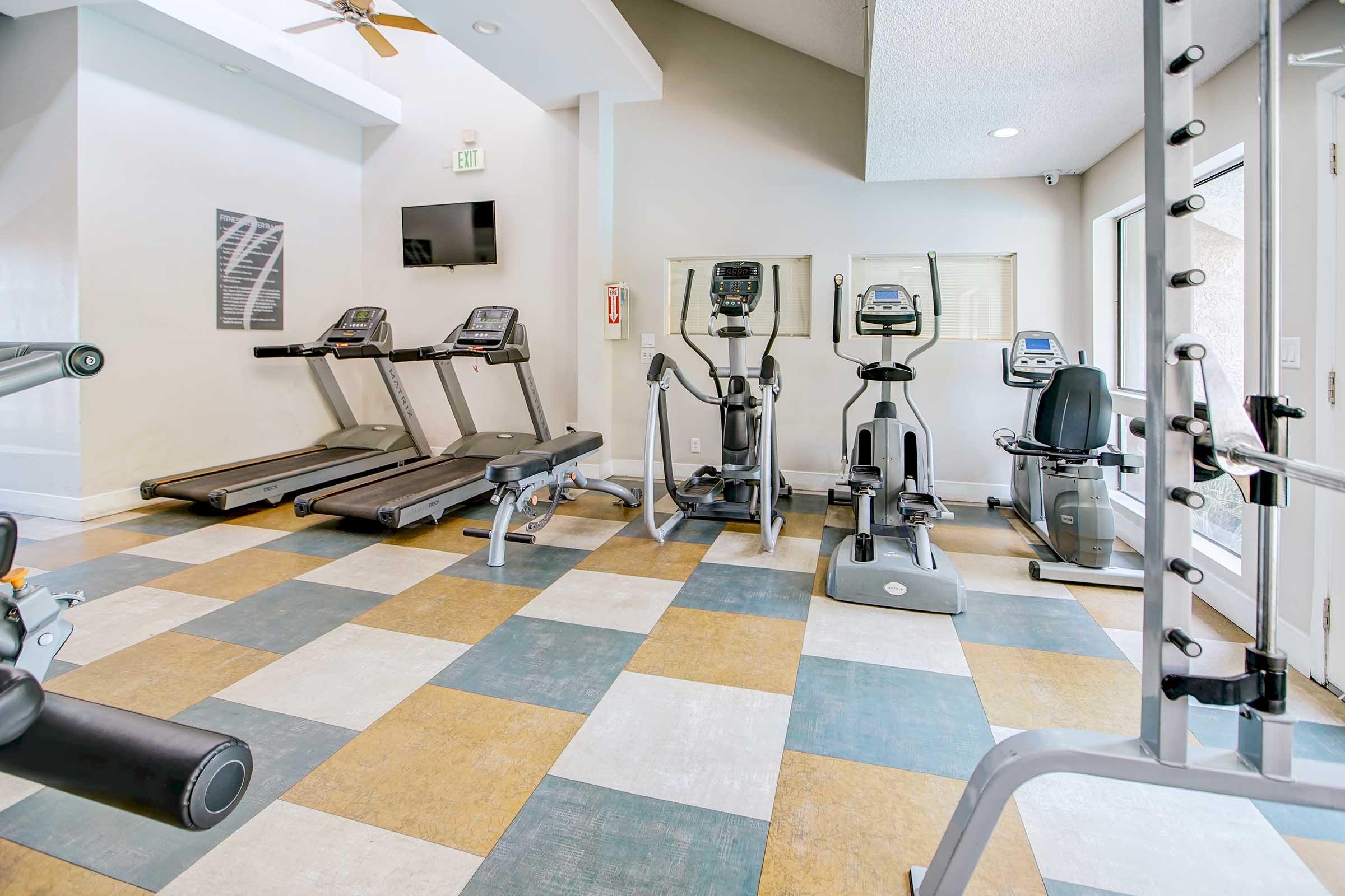 6985_hdp_montevista_int_fit2.jpg