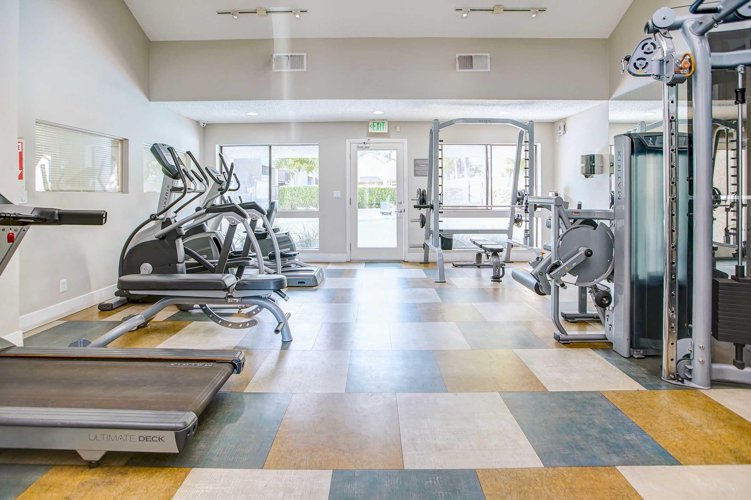 6985_hdp_montevista_int_fit3.jpg