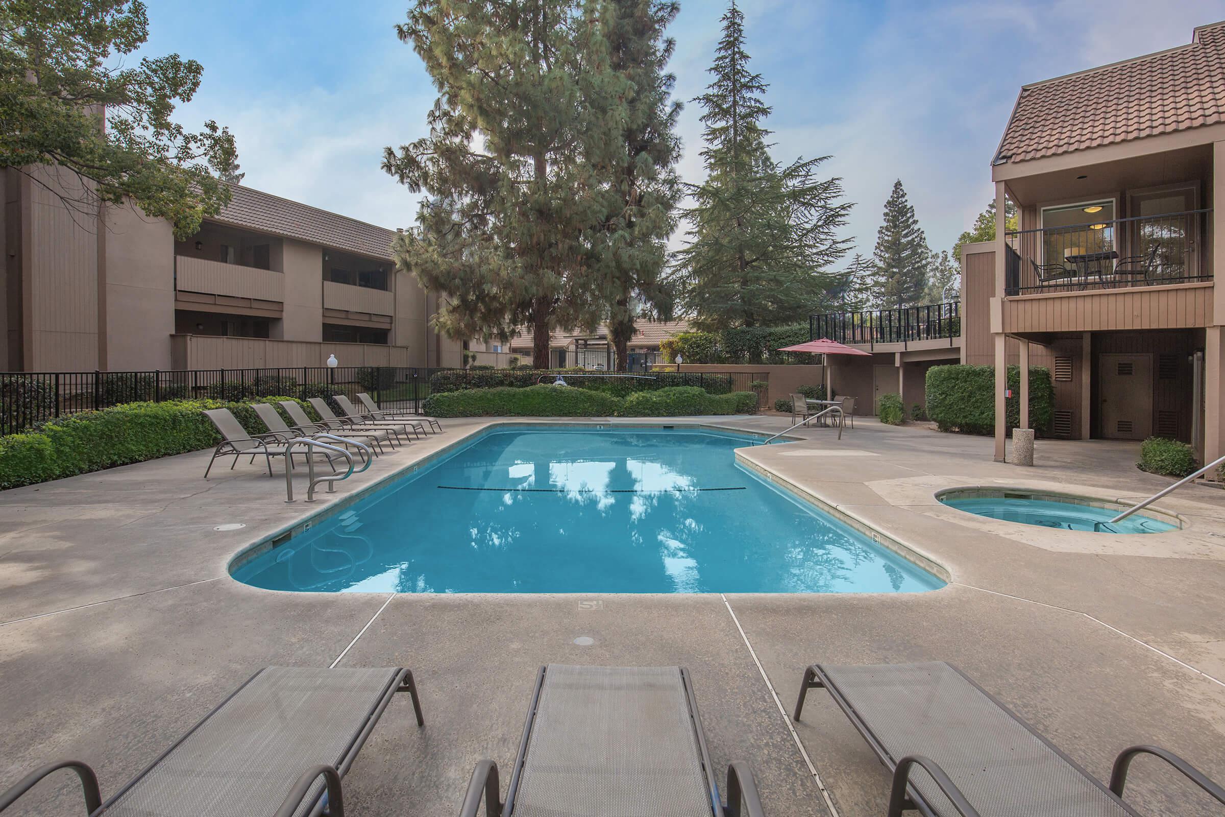 a pool outside of a building