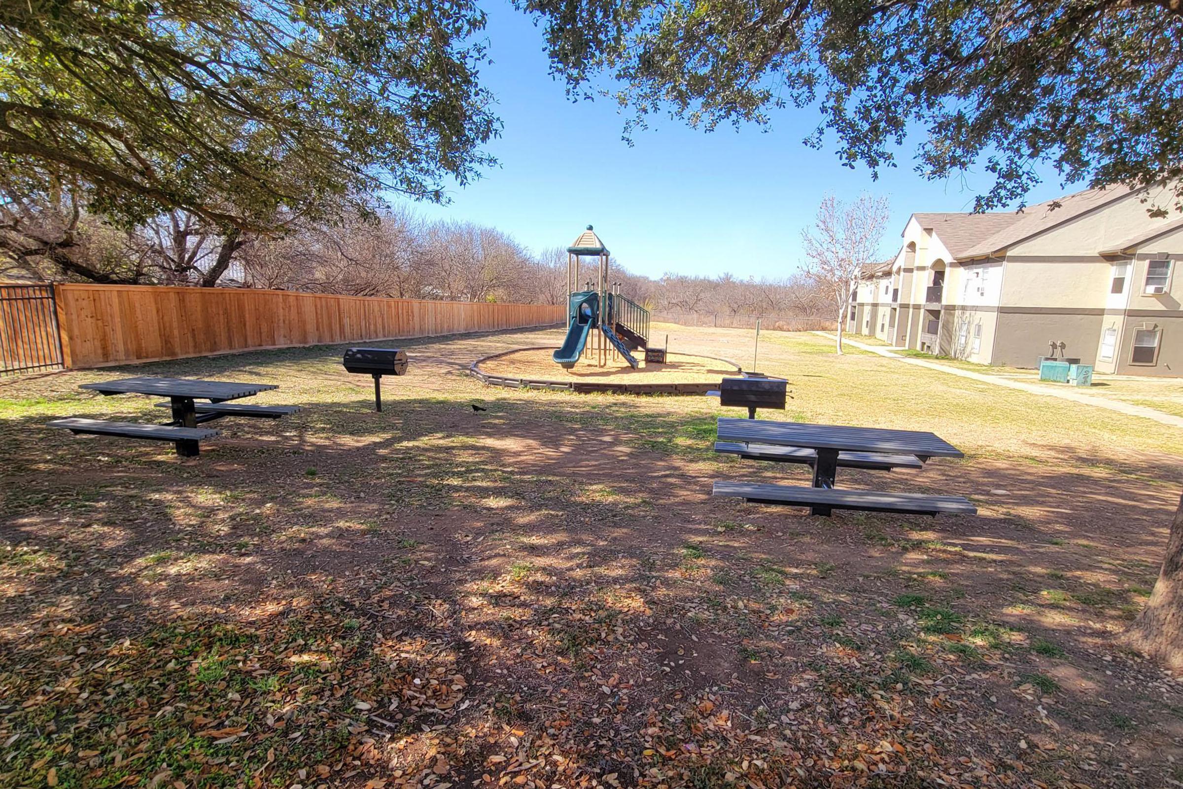 Granada Place Photo Gallery Apartments in Uvalde, TX