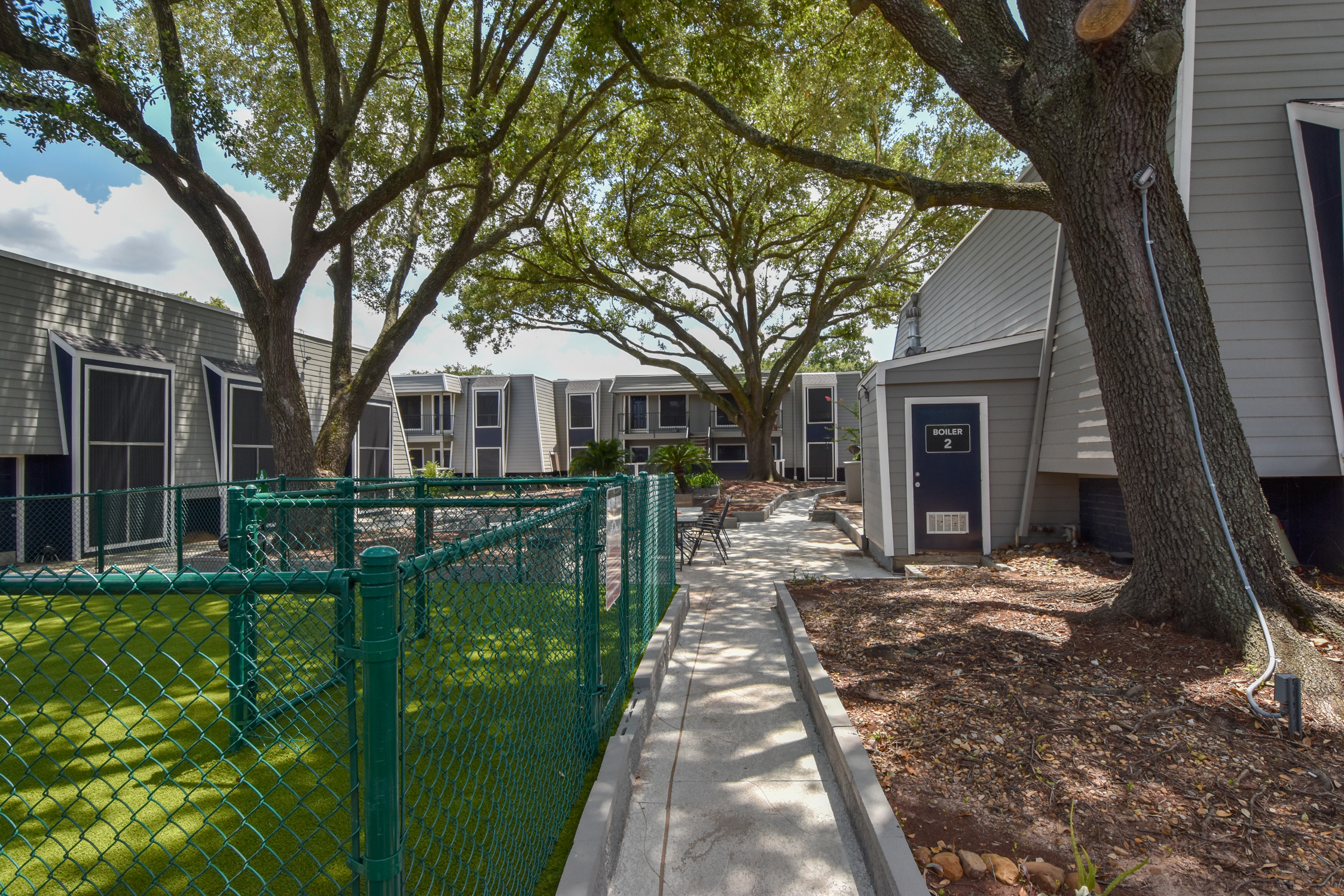 Falls of Maplewood Apartments in Houston, TX