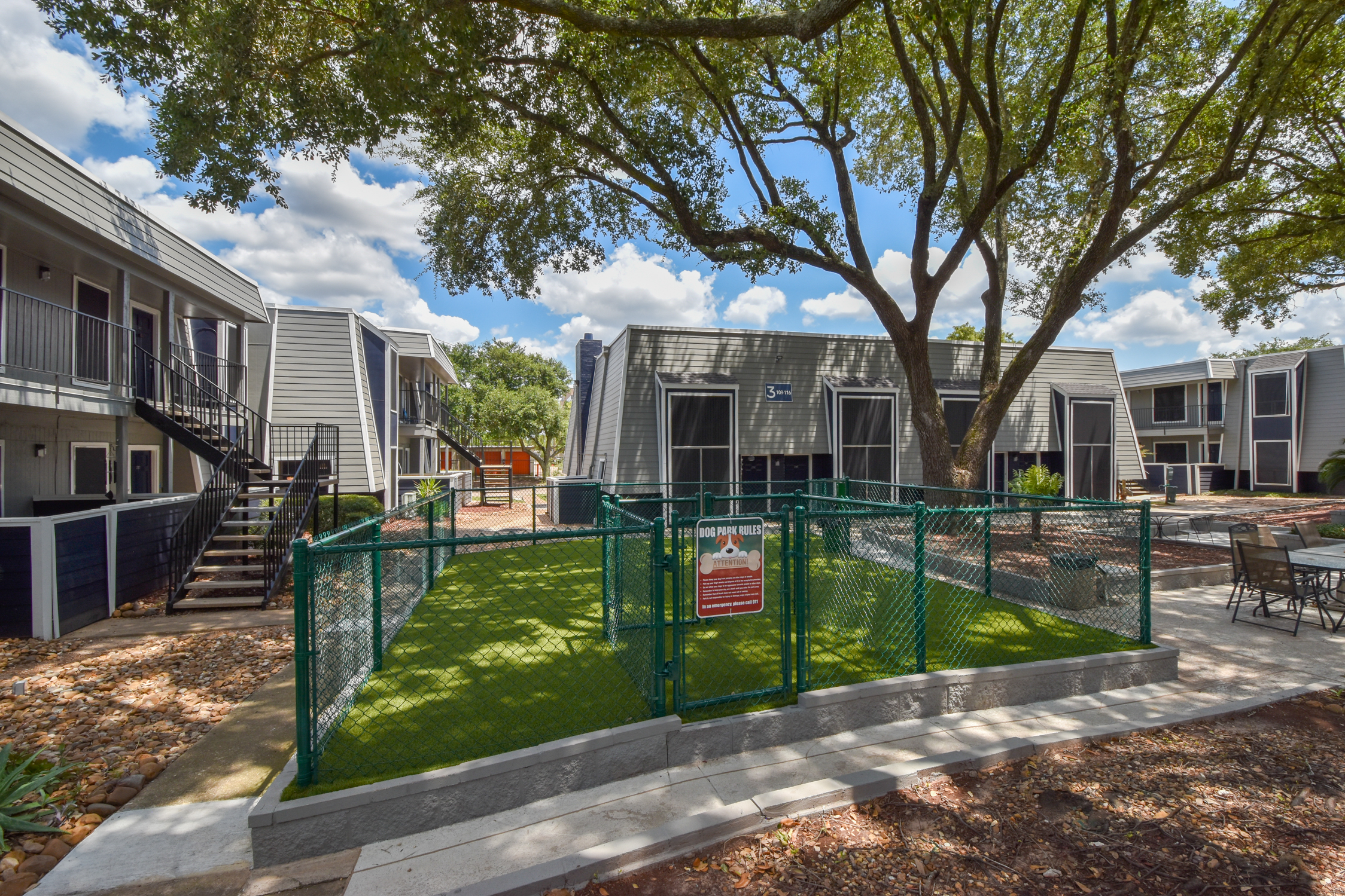 Falls of Maplewood Apartments in Houston, TX