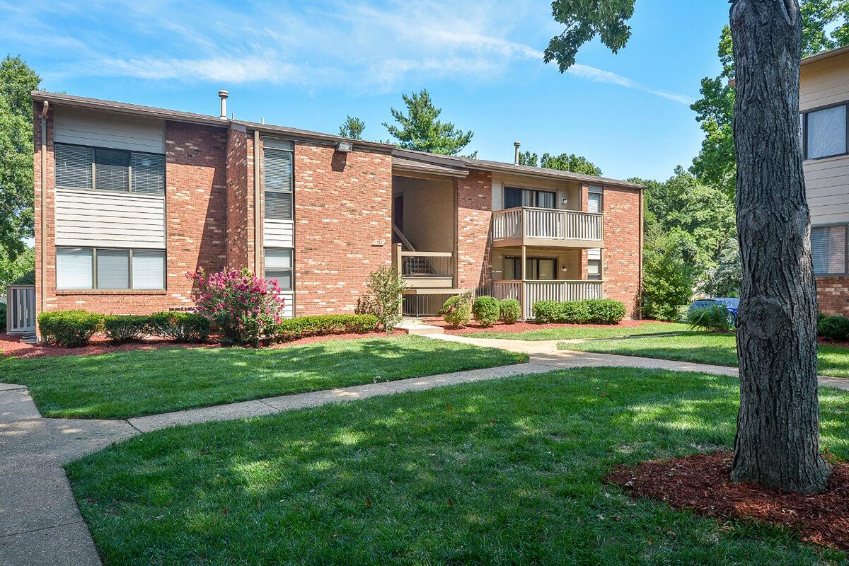 Orchard Village Apartments in Manchester, MO - Exterior 30.jpg