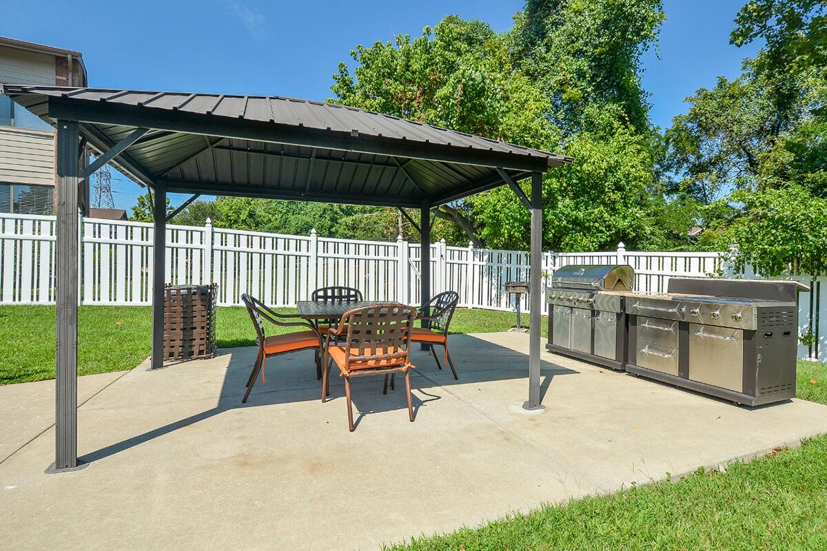 Orchard Village Apartments in Manchester, MO - Picnic Area 02.jpg