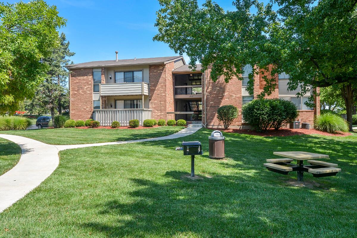 Orchard Village Apartments in Manchester, MO - Picnic Area 05.jpg