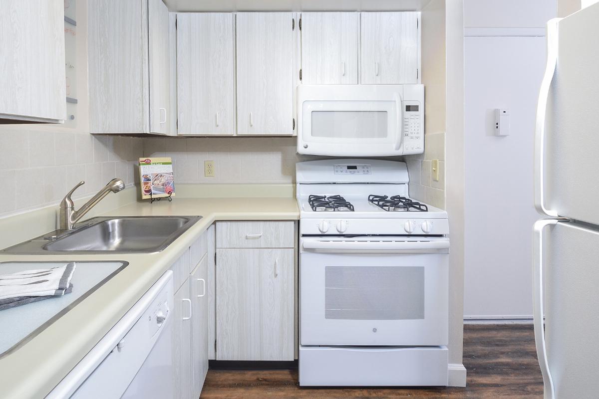 Orchard Village Apartments in Manchester, MO - Interior 25.jpg