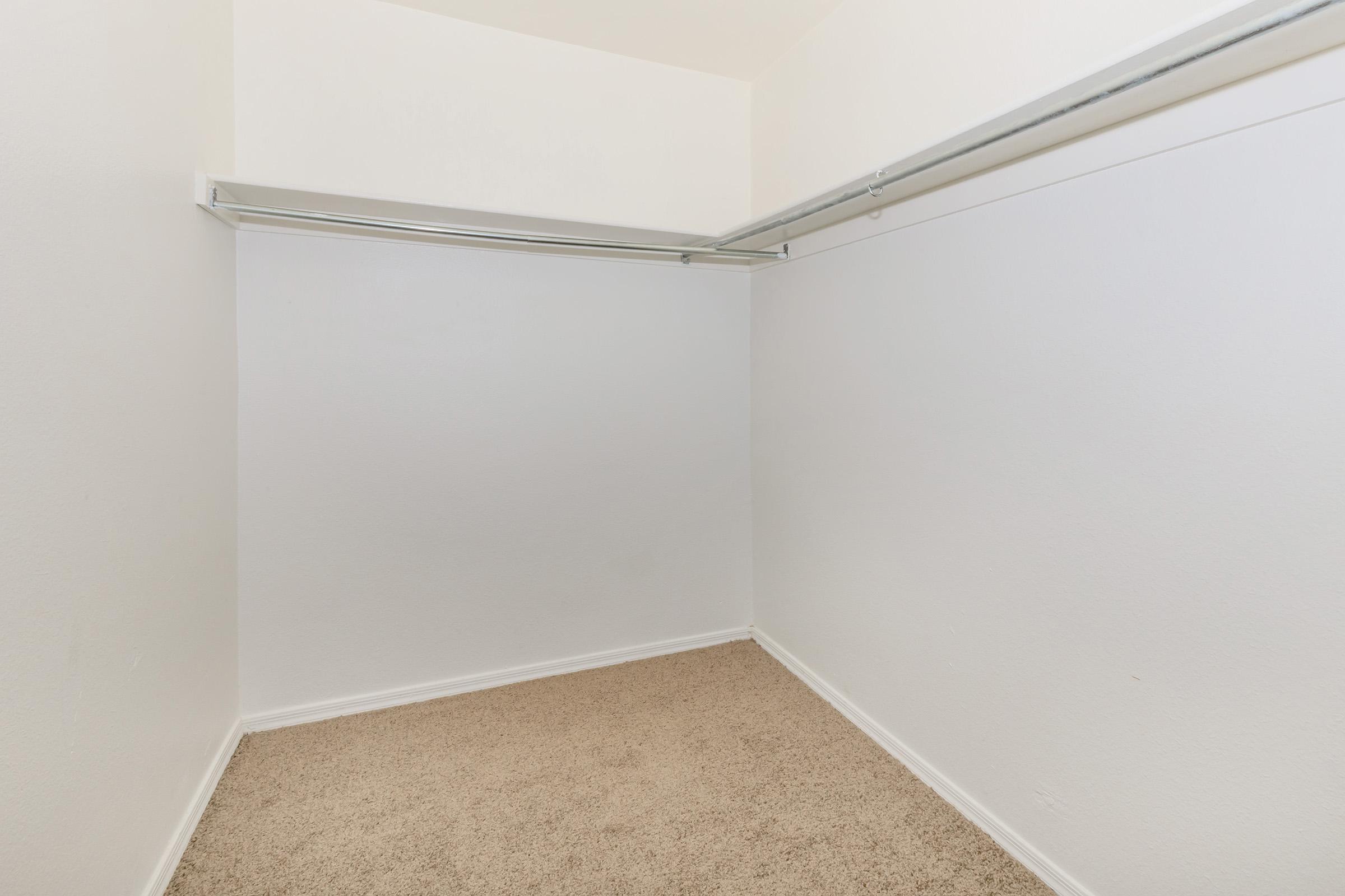 SPACIOUS WALK-IN CLOSETS AVAILABLE