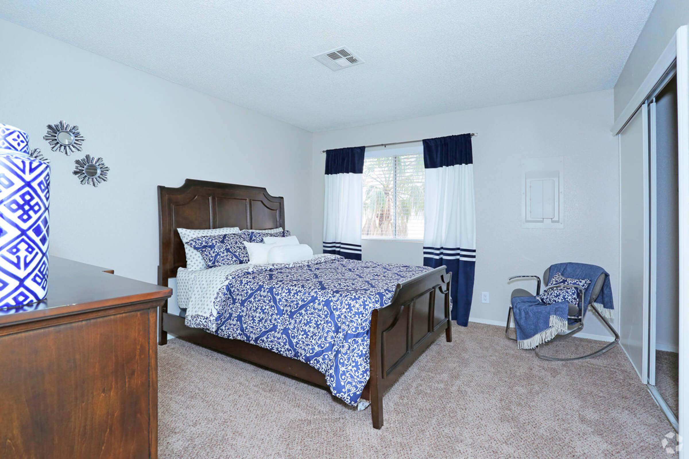 sunset-hills-apartments-henderson-nv-2br-2ba---960-sf-bedroom (1).jpg