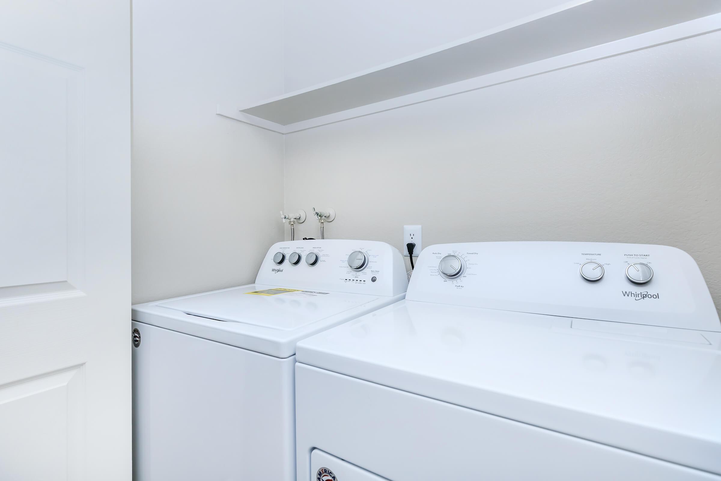 full sized washer and dryer in apartment home for rent