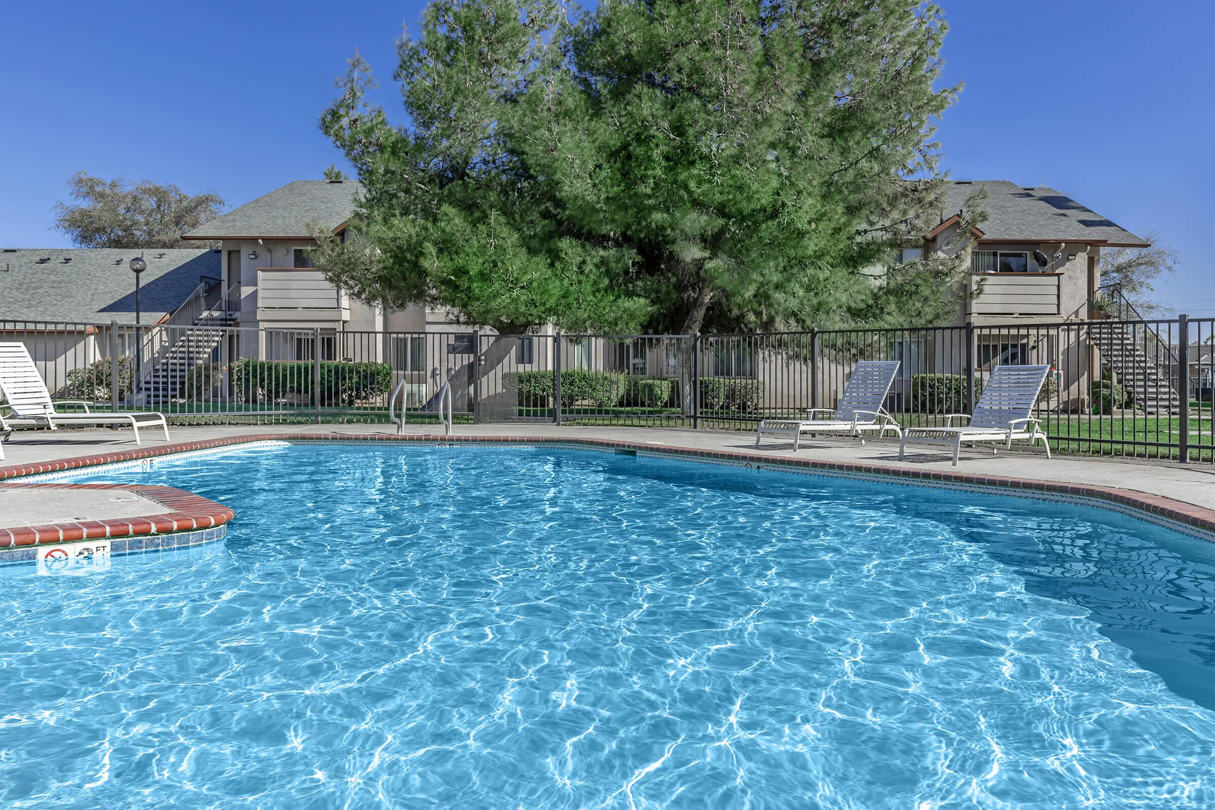 Residents Carrington Pointe Apartments in Los Banos, CA