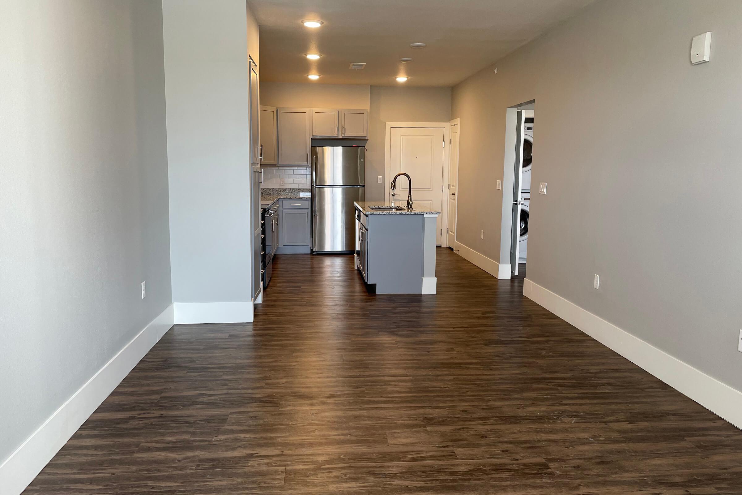 SLEEK FLOORING