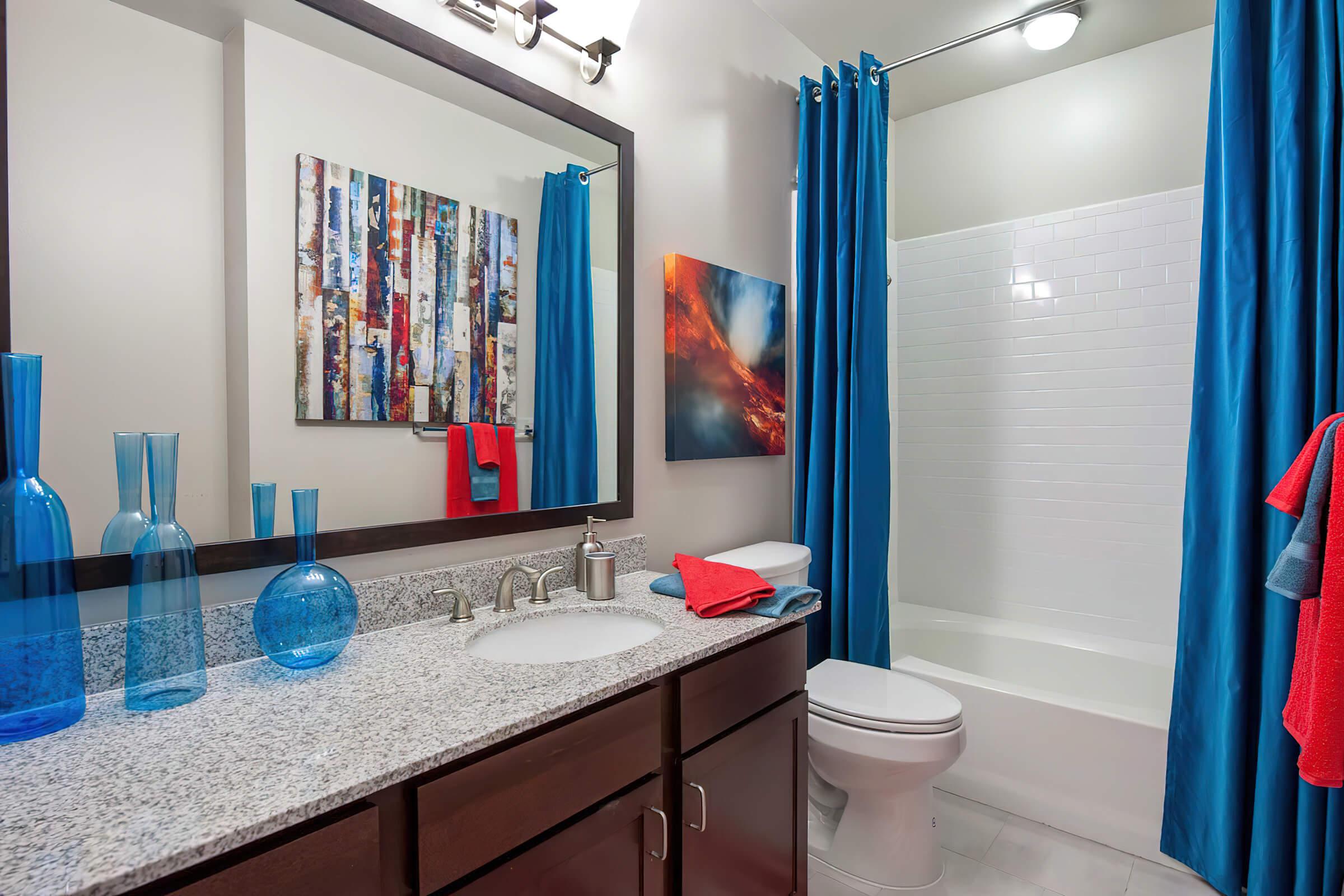 CONTEMPORARY BATHROOMS