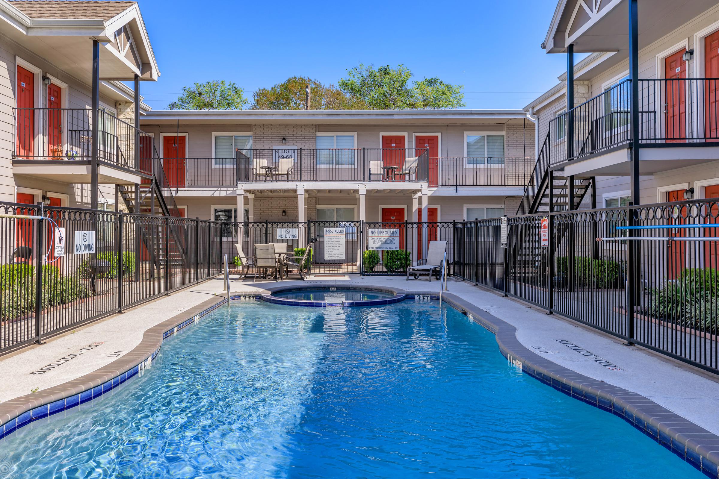 Specials The Grove at 43rd Apartment Homes in Houston, TX