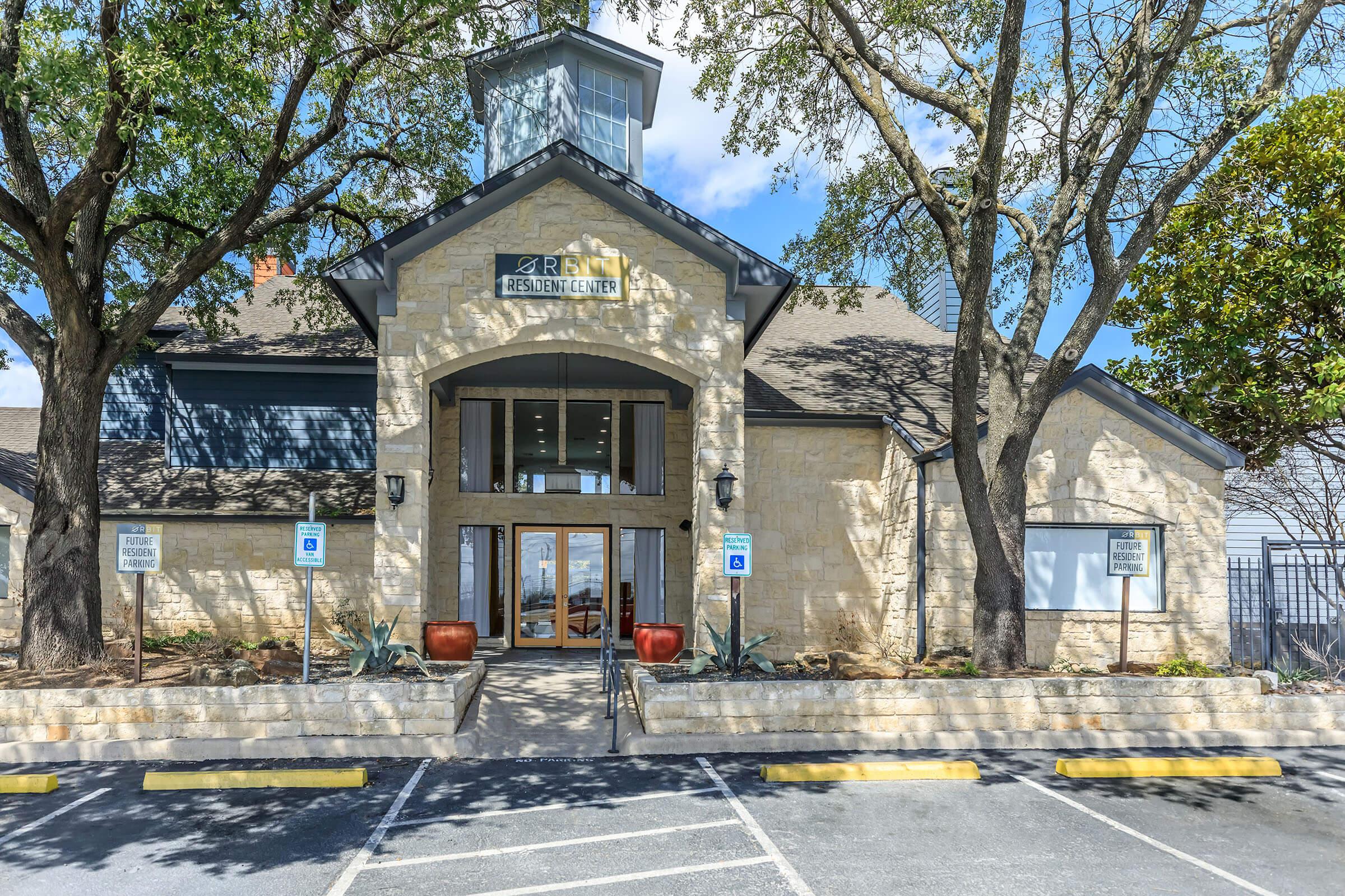 ORBIT APARTMENTS IN AUSTIN, TEXAS