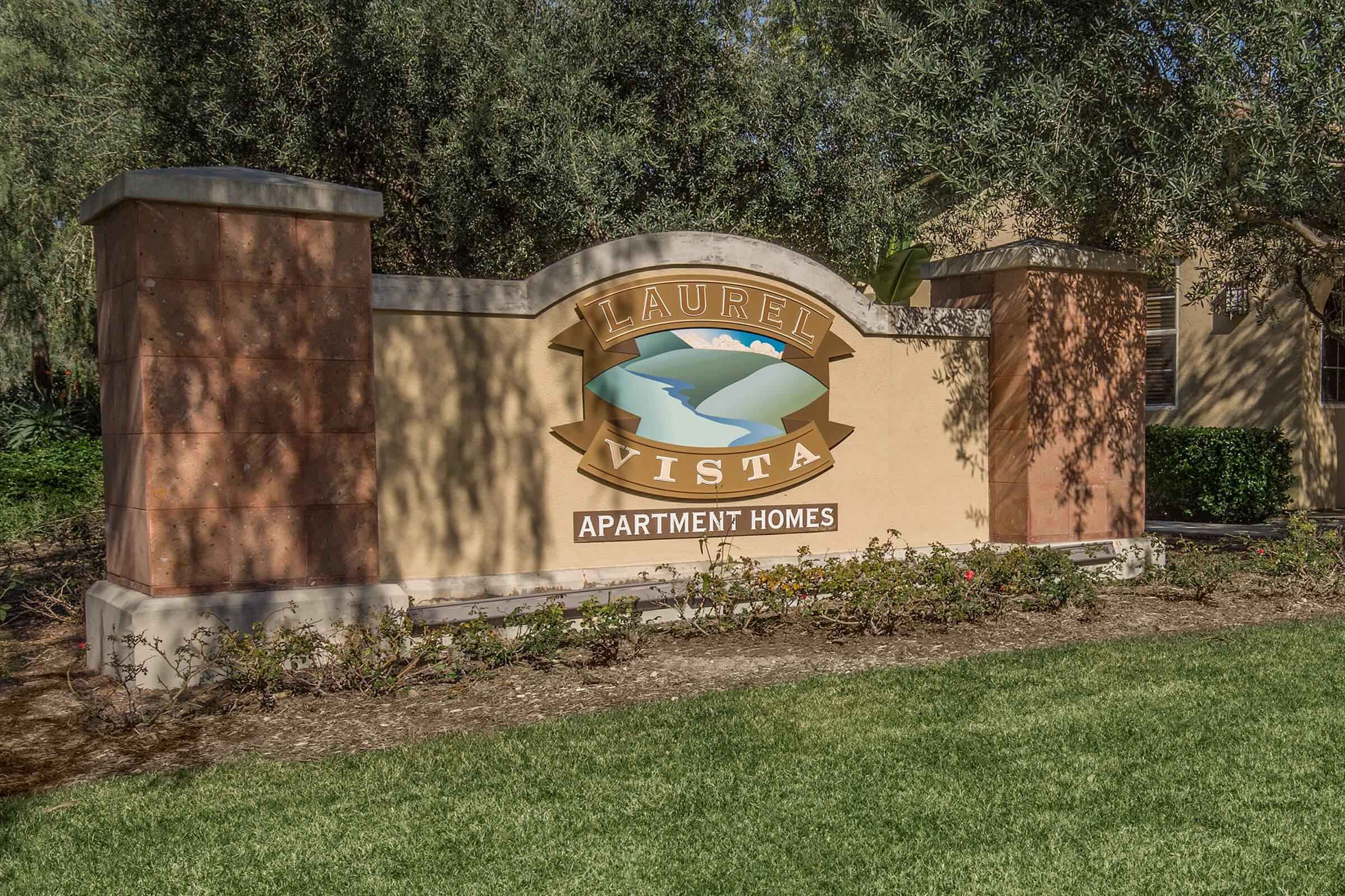 Laurel Vista Apartment Homes monument sign