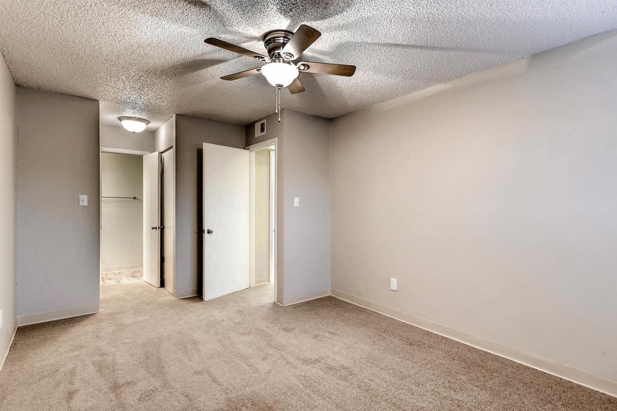 10101 Washington St Thornton-large-023-28-Master Bedroom-1500x999-72dpi.jpg