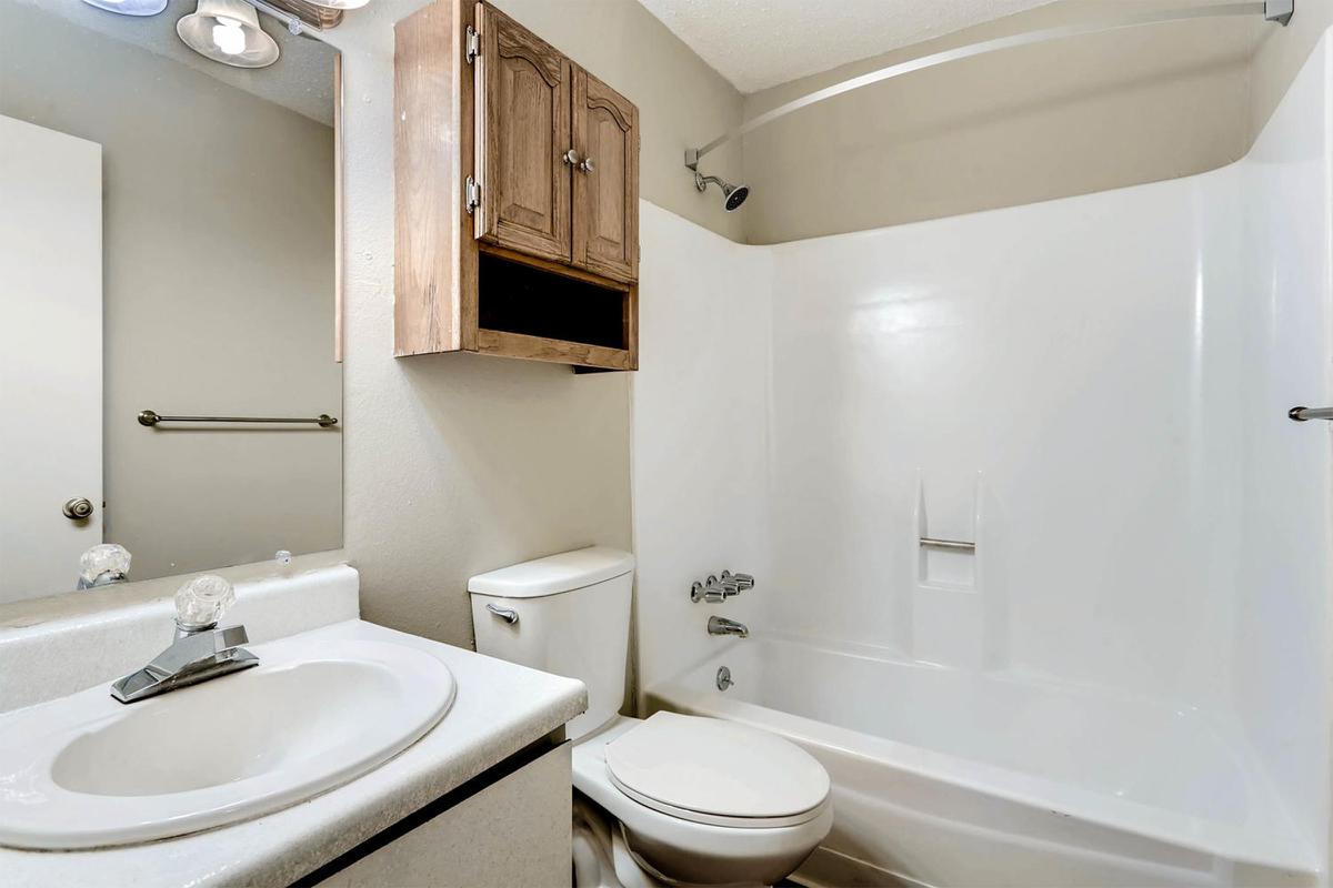 10101 Washington St Thornton-large-024-22-Master Bathroom-1500x1000-72dpi.jpg