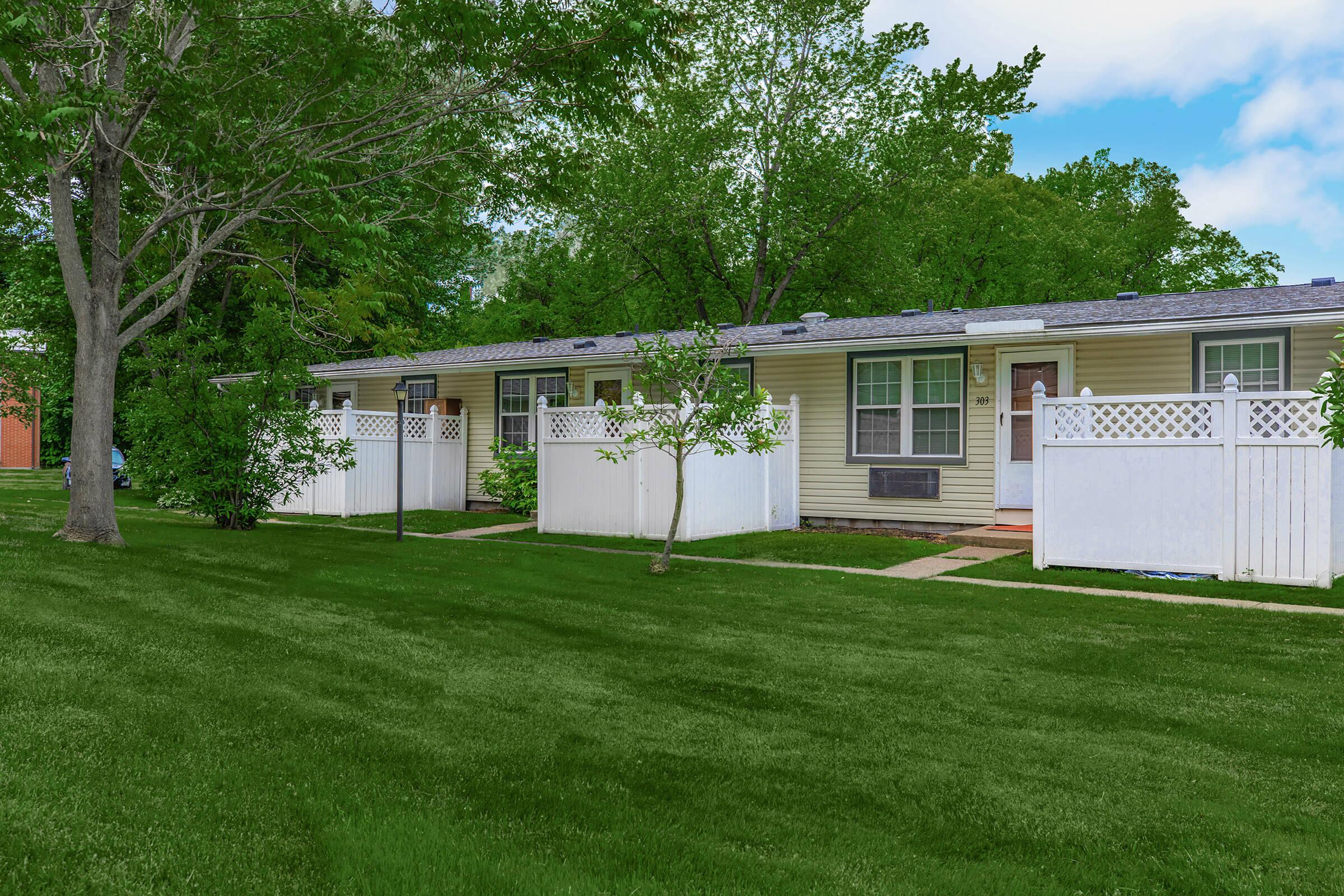 Picture of Andover Courtyard Apartments