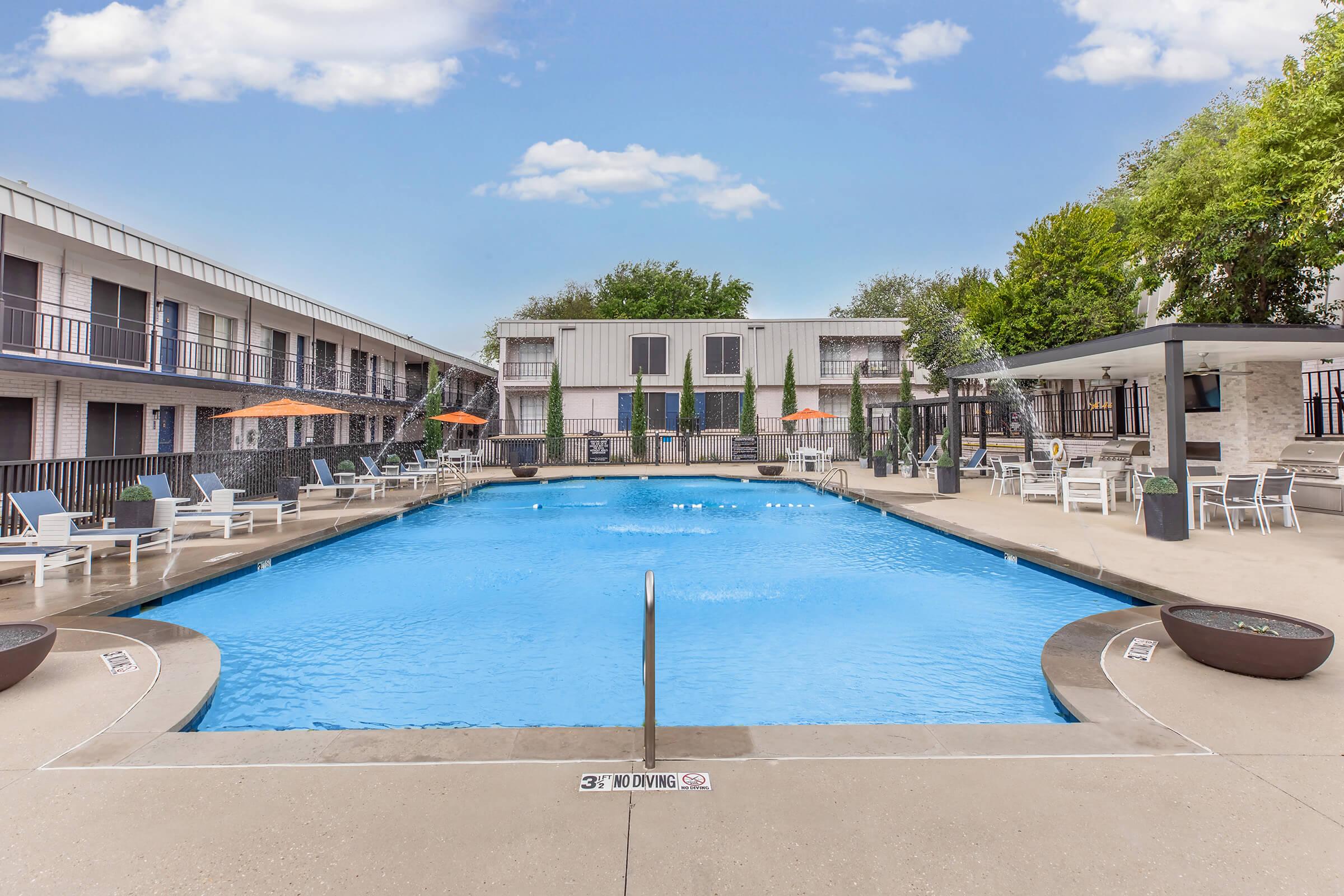 The Ashley at Bluffview Apartments in Dallas, TX