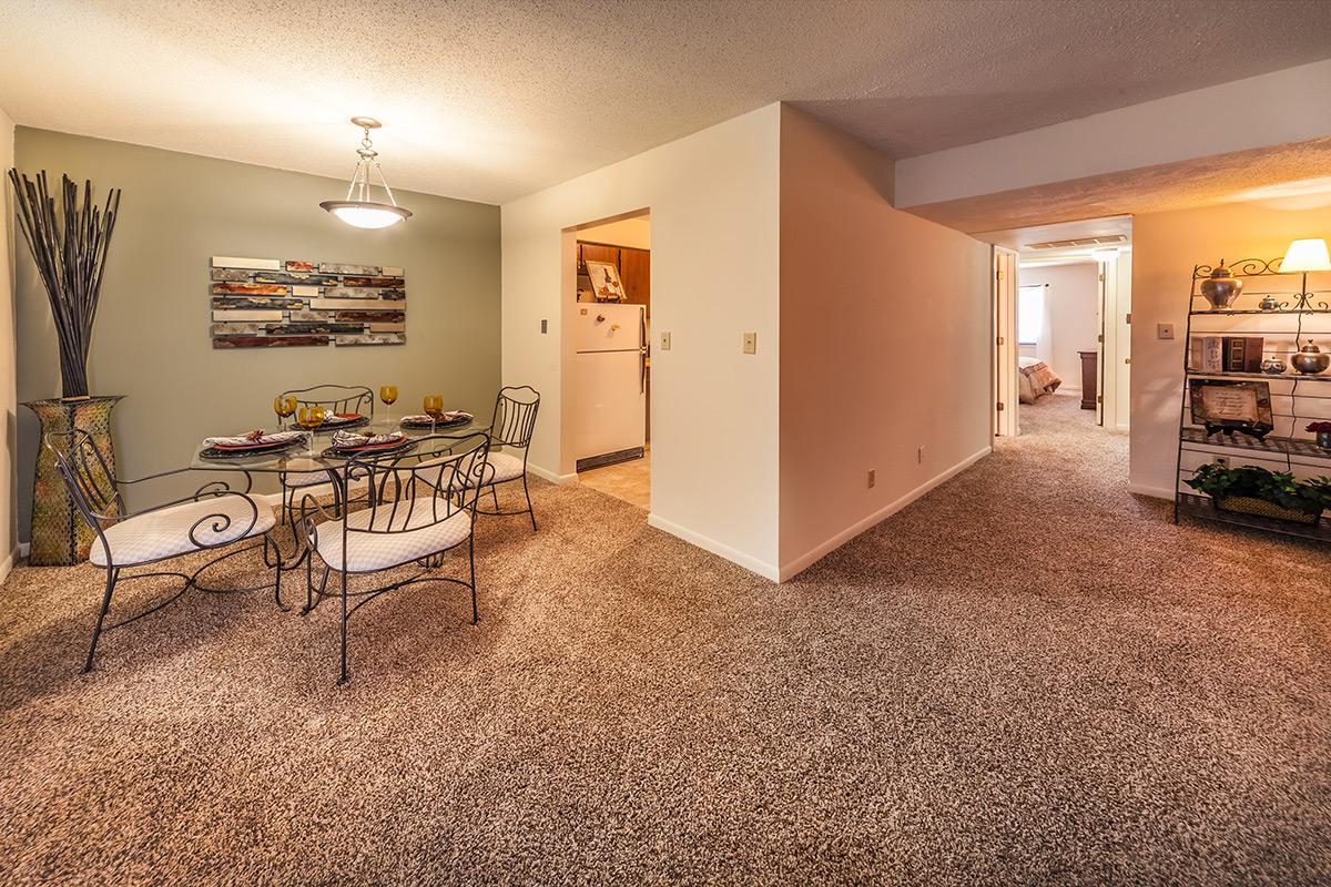 Oakbrook Village Apartments Photo Gallery