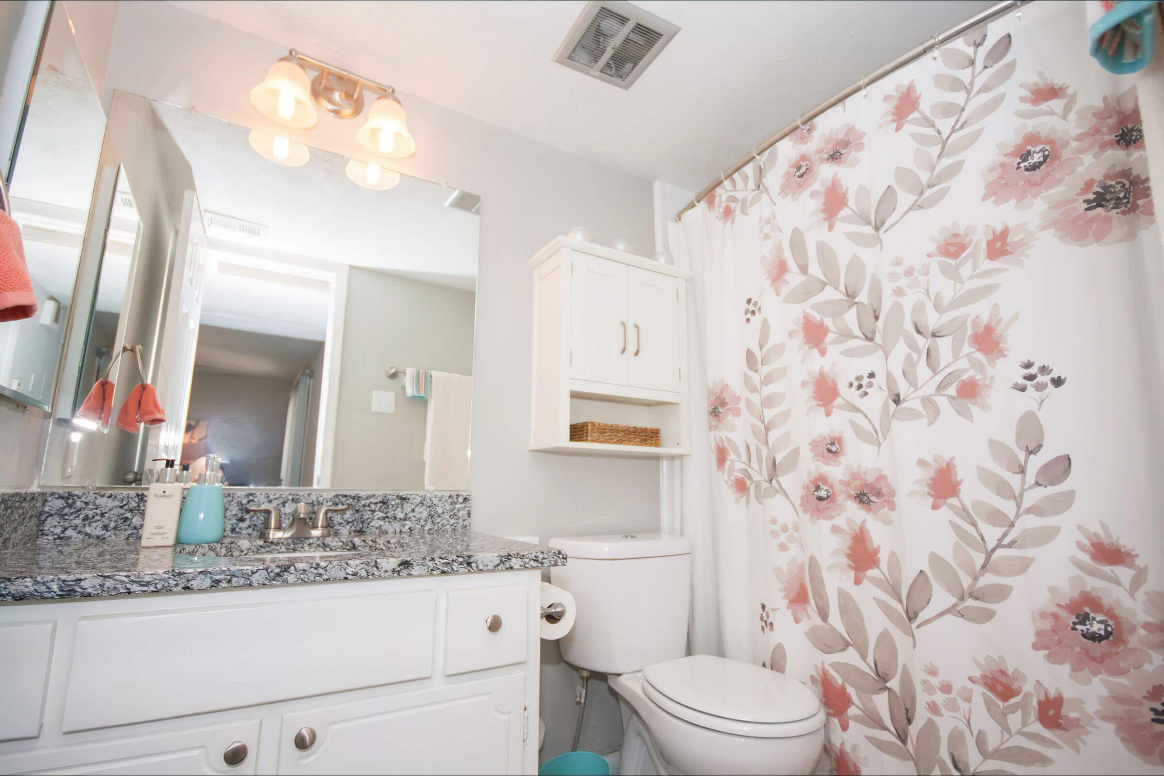 1 br Bath-width-2400px.jpg