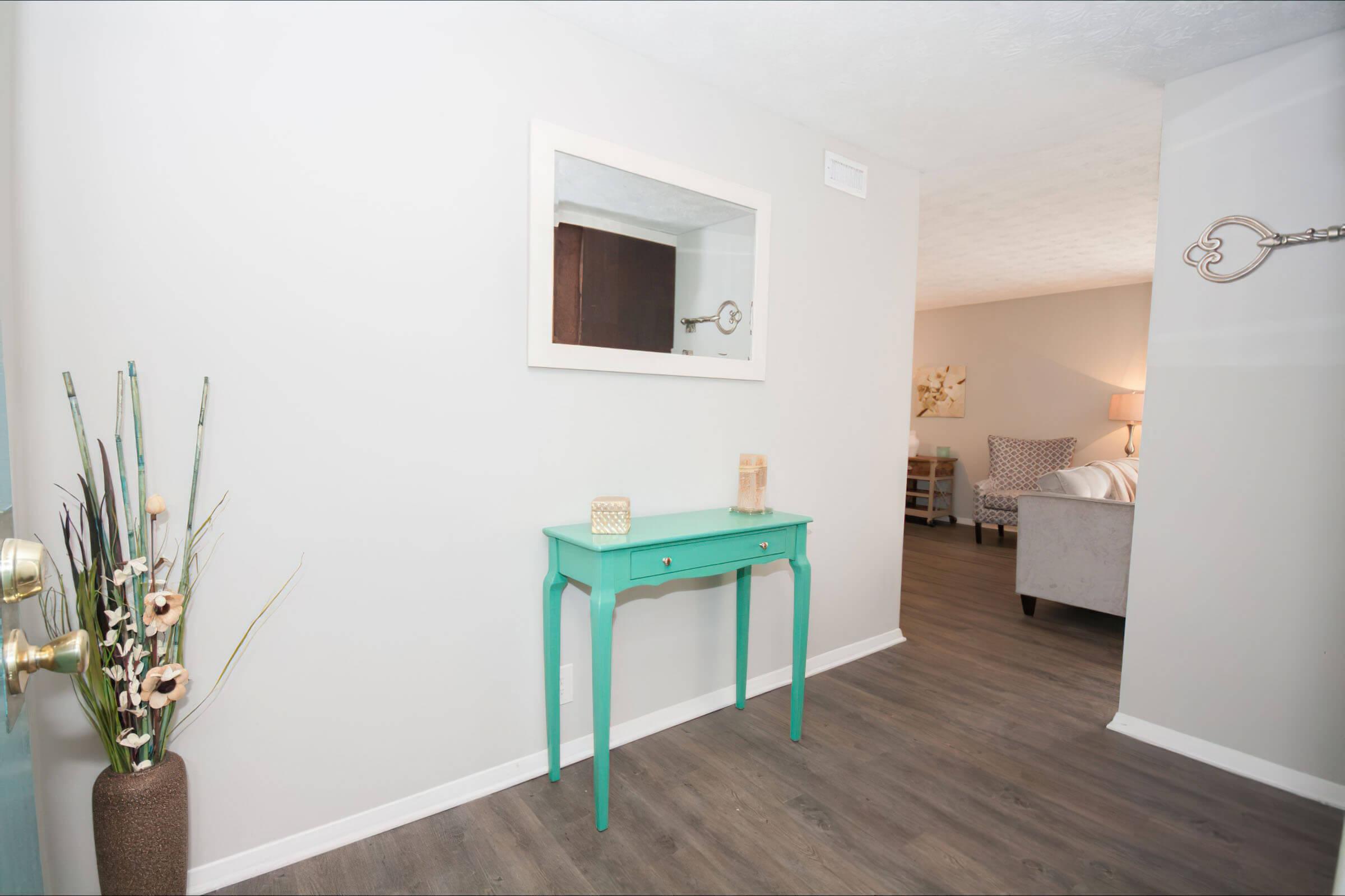 1 br Entry-width-2400px.jpg