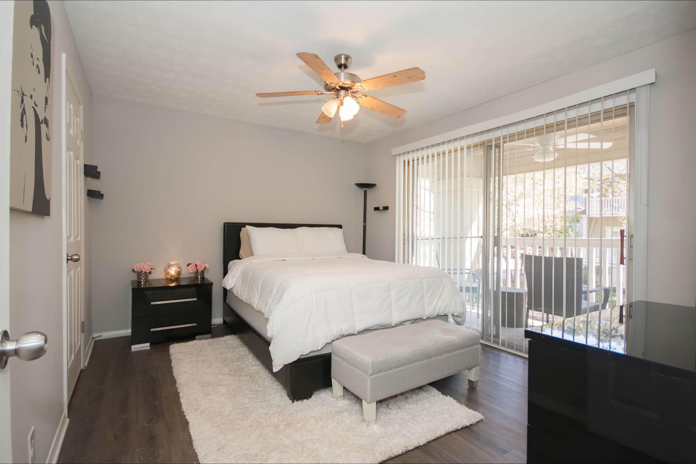 1 br bedroom-width-2400px.jpg