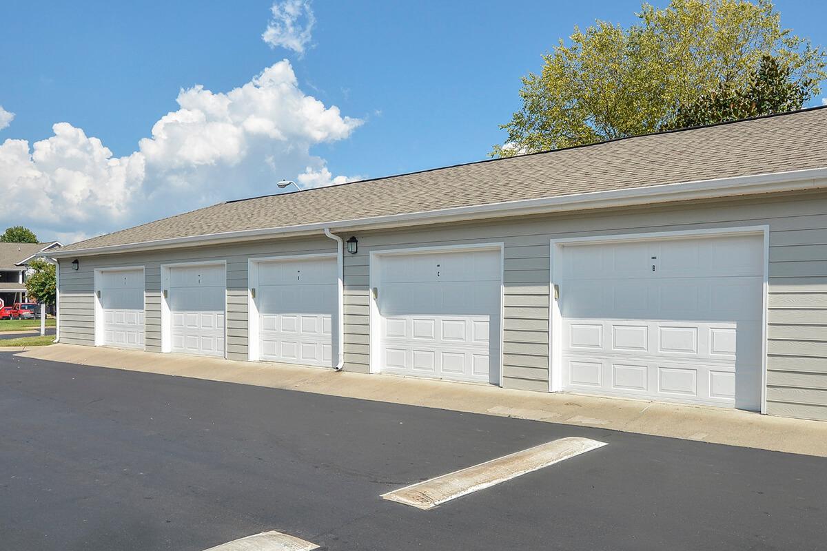 Carrington Park Apartments in Murfreesboro, TN - Garages 01.jpg