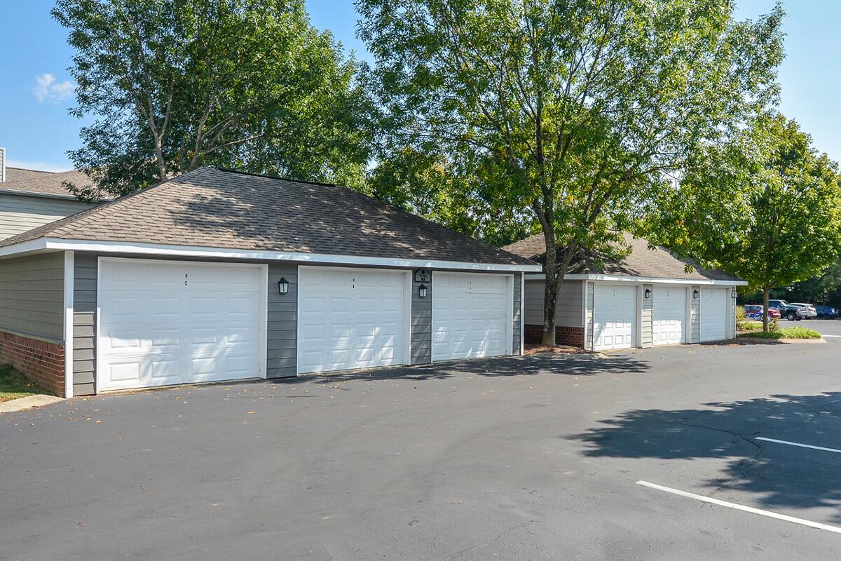Carrington Park Apartments in Murfreesboro, TN - Garages 02.jpg