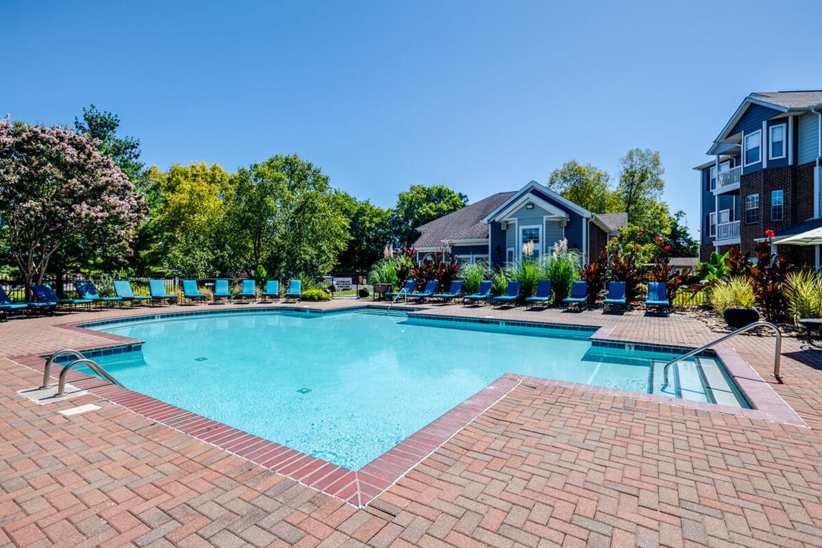 Carrington Park Apartments in Murfreesboro, TN - Swimming Pool 02.jpg