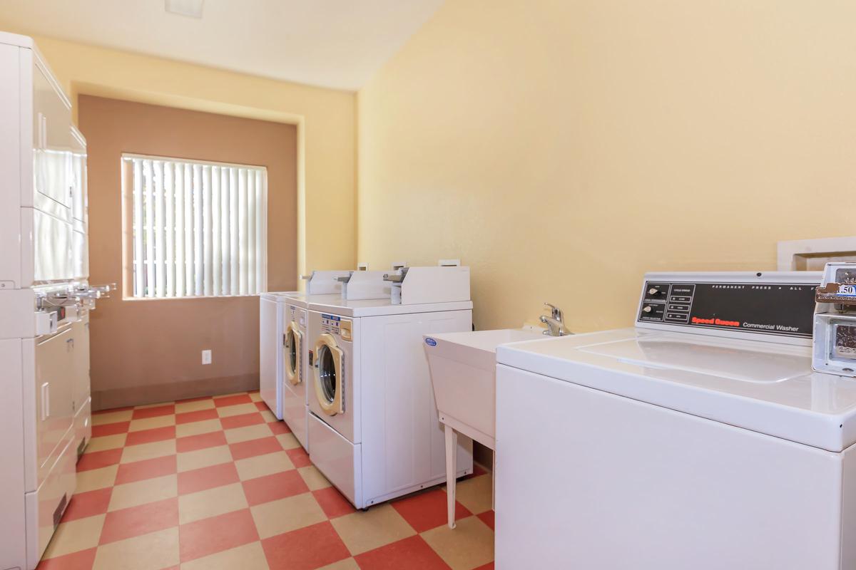 CLEAN LAUNDRY ON PROPERTY