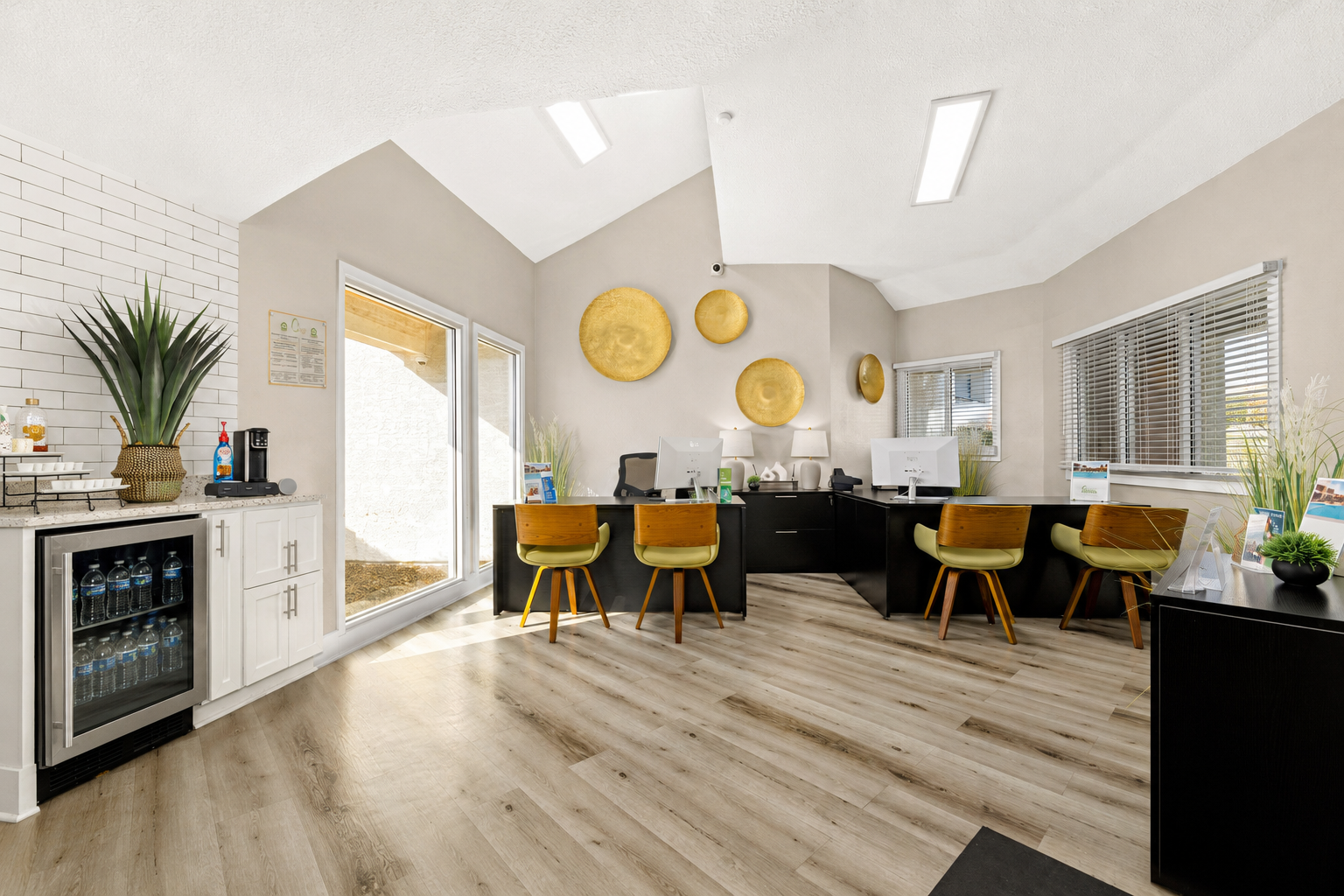 Citrine on 67th leasing office - Glendale, AZ