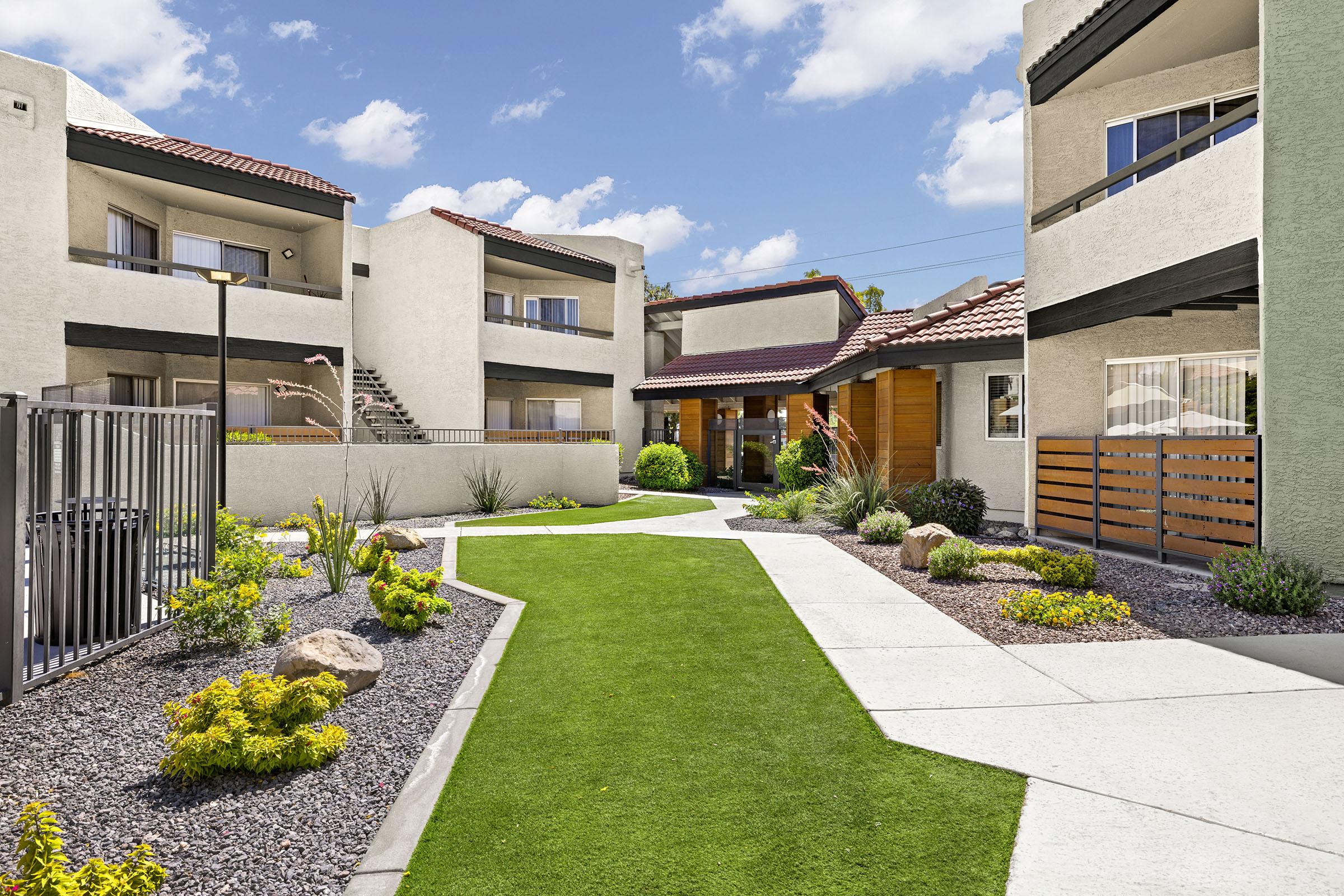 Citrine on 67th exterior hero photo - Glendale, AZ