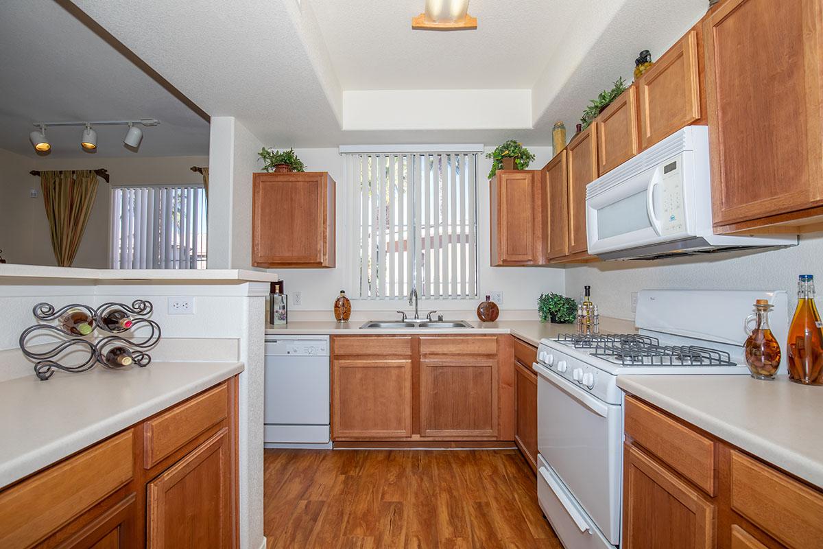 02a Kitchen.jpg