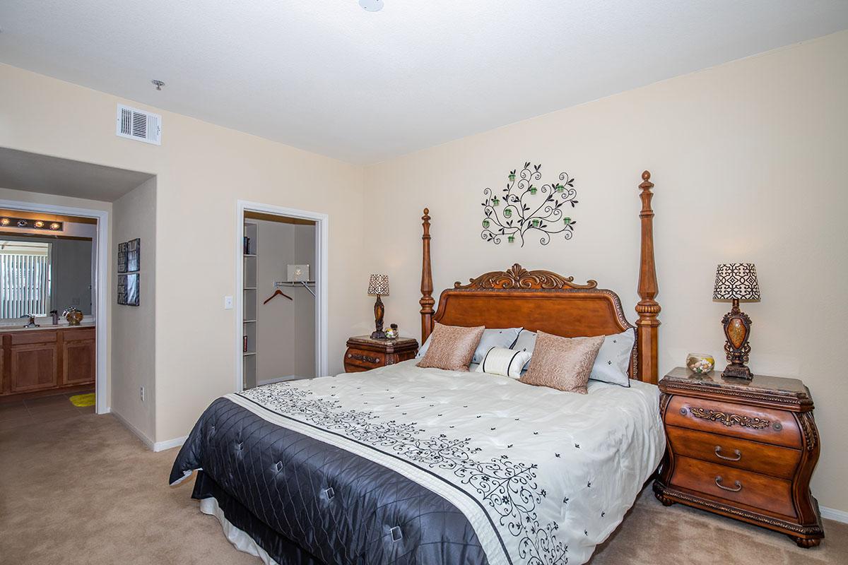 04b Master Bedroom.jpg