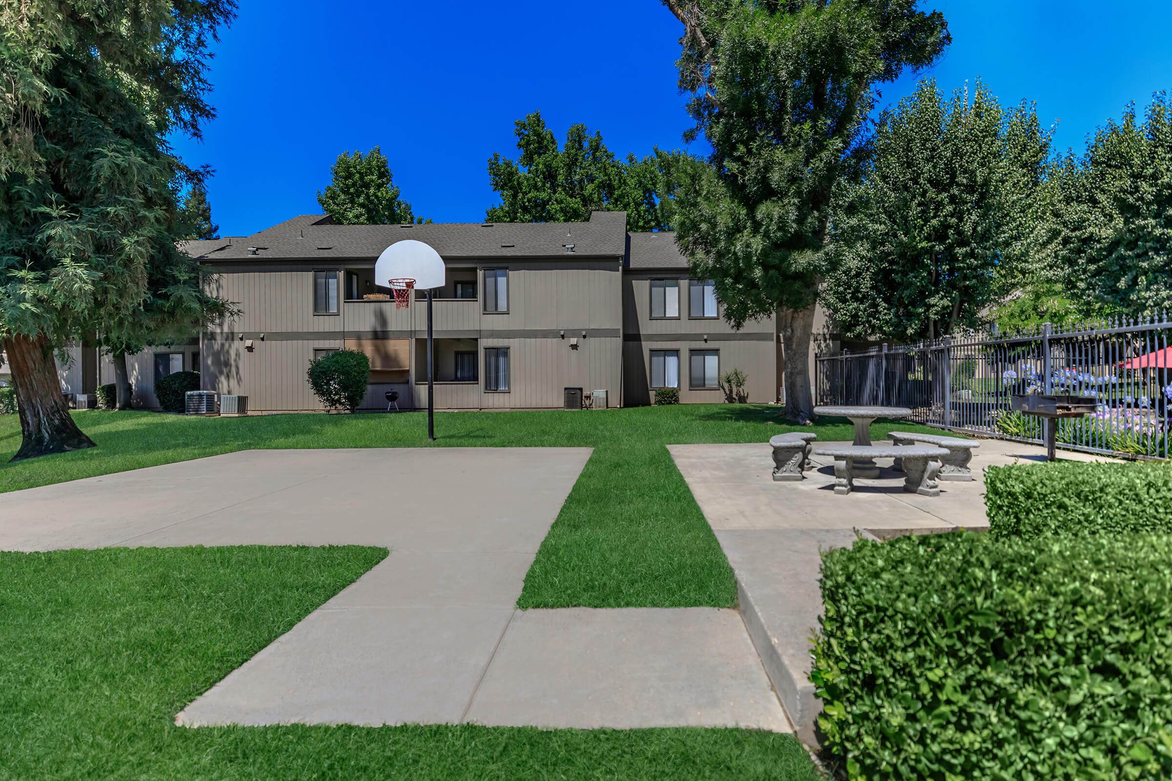 PLAY ON THE BASKETBALL COURT