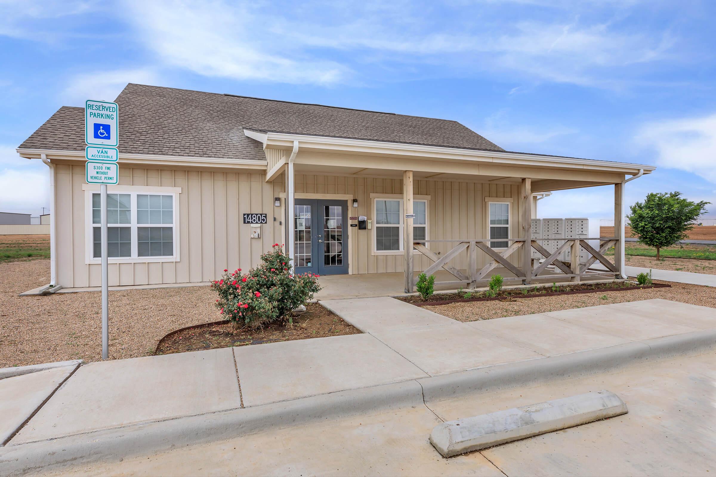 Blog Farmhouse Row in Slaton, TX