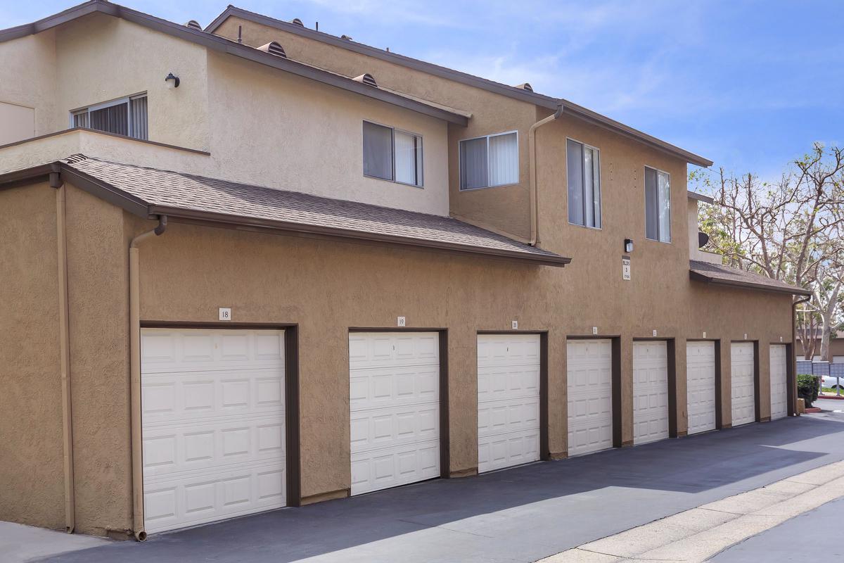 Trabuco Woods Apartment Homes garages