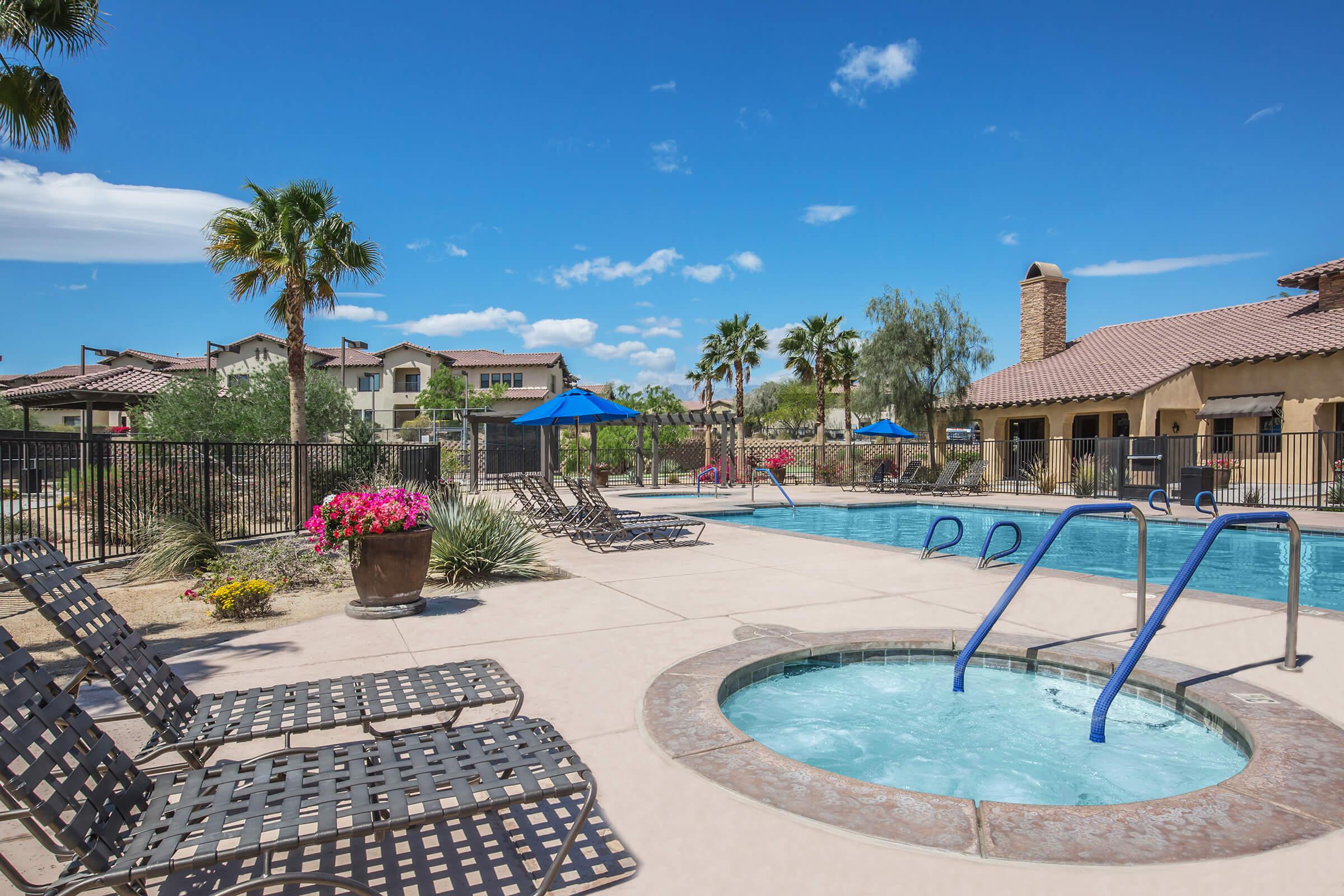 Photo Gallery | The Vineyards Apartments Palm Desert