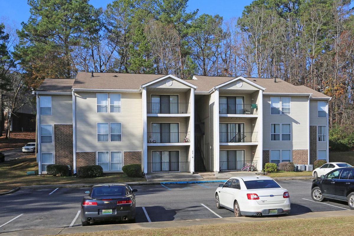 EMERALD20200508_APARTMENTS0053.jpg