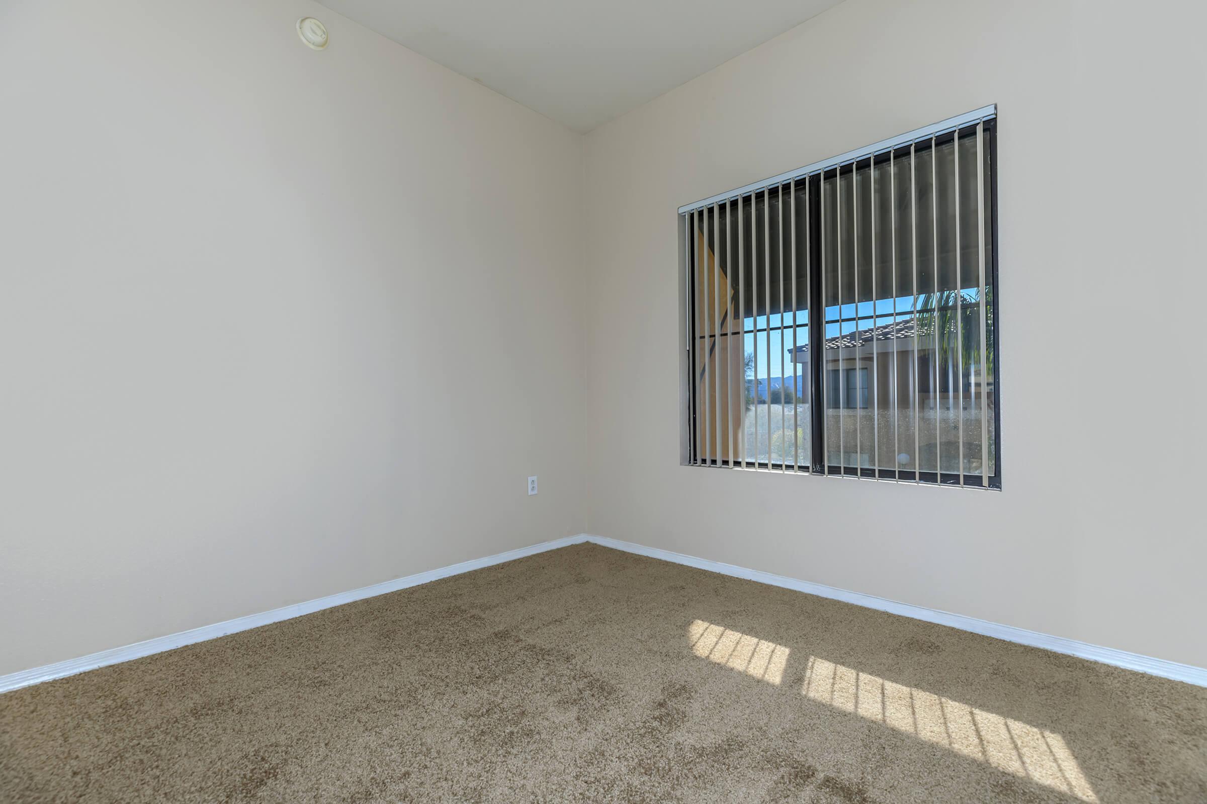 SPACIOUS APARTMENTS FOR RENT IN PHOENIX, AZ