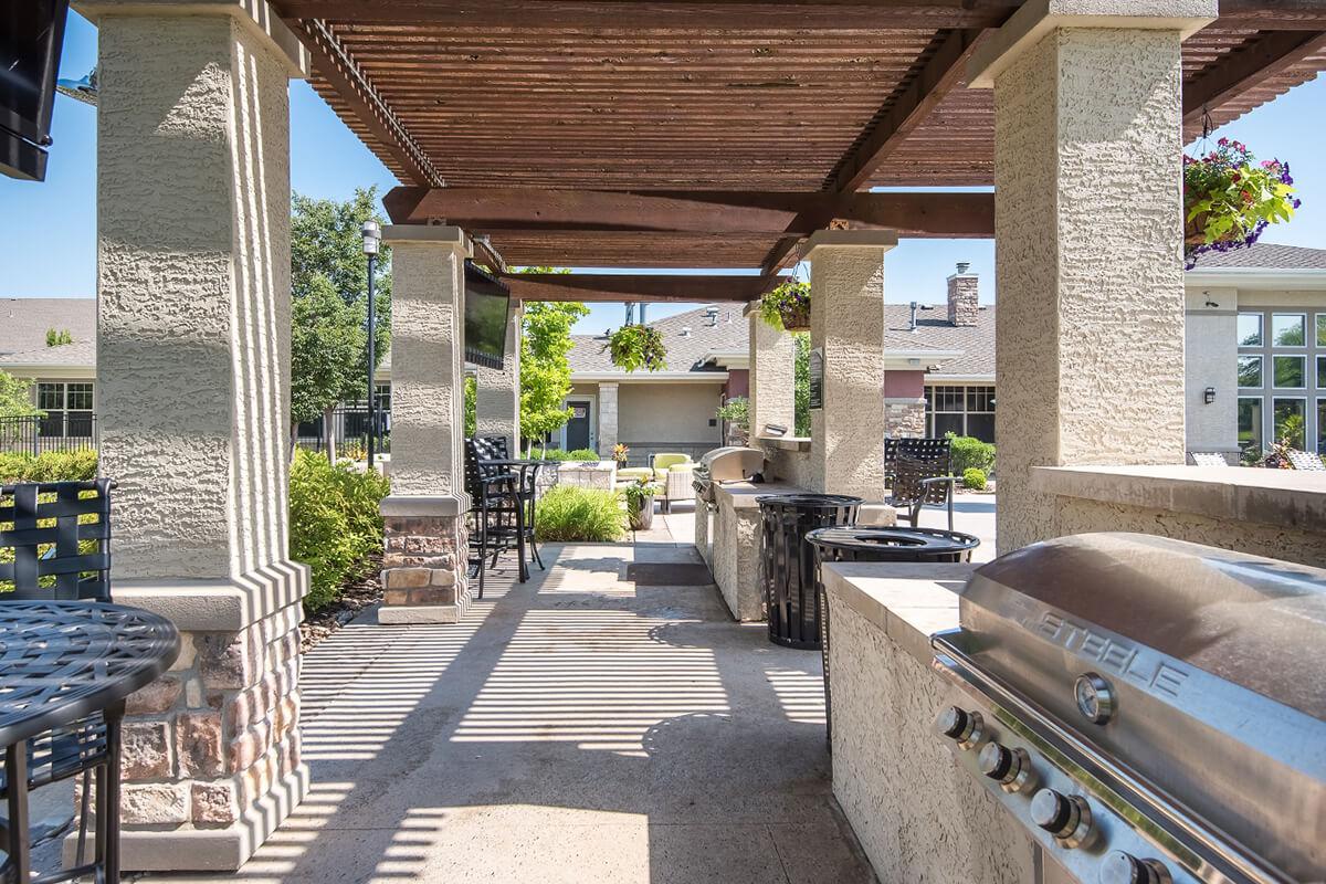 Corbin Crossing Luxury Apartments in Overland Park, KS - BBQ-Lounge Area 08.jpg