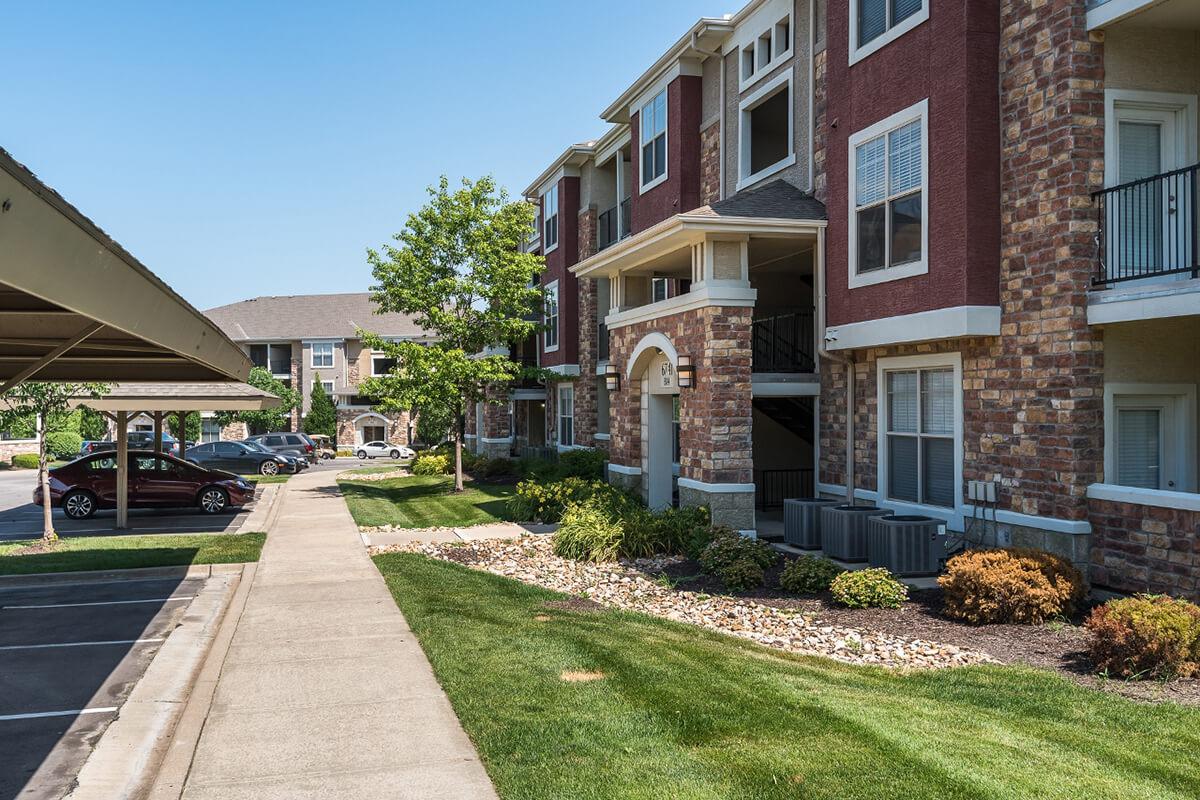 Corbin Crossing Luxury Apartments in Overland Park, KS - Exterior 12.jpg