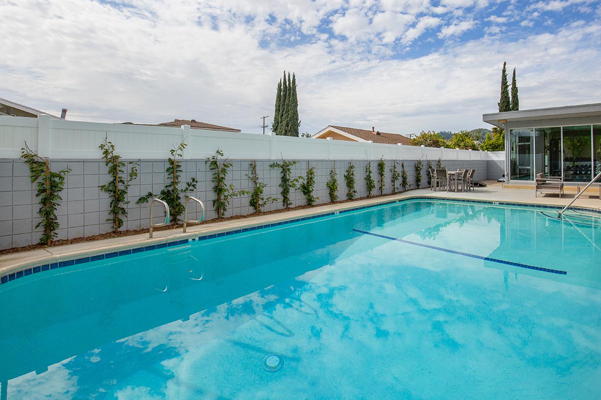 Take a Cool and Refreshing Dip in our Swimming Pool at The Capri Glendale in Glendale, CA