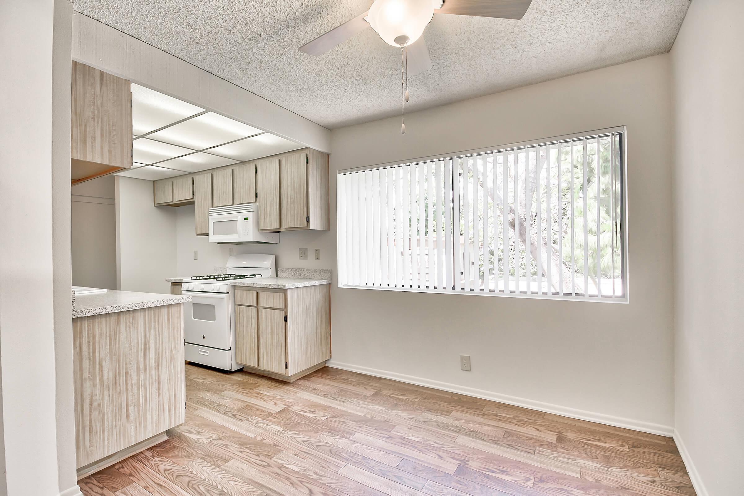 Huntington Lakes Apartments Photo Gallery