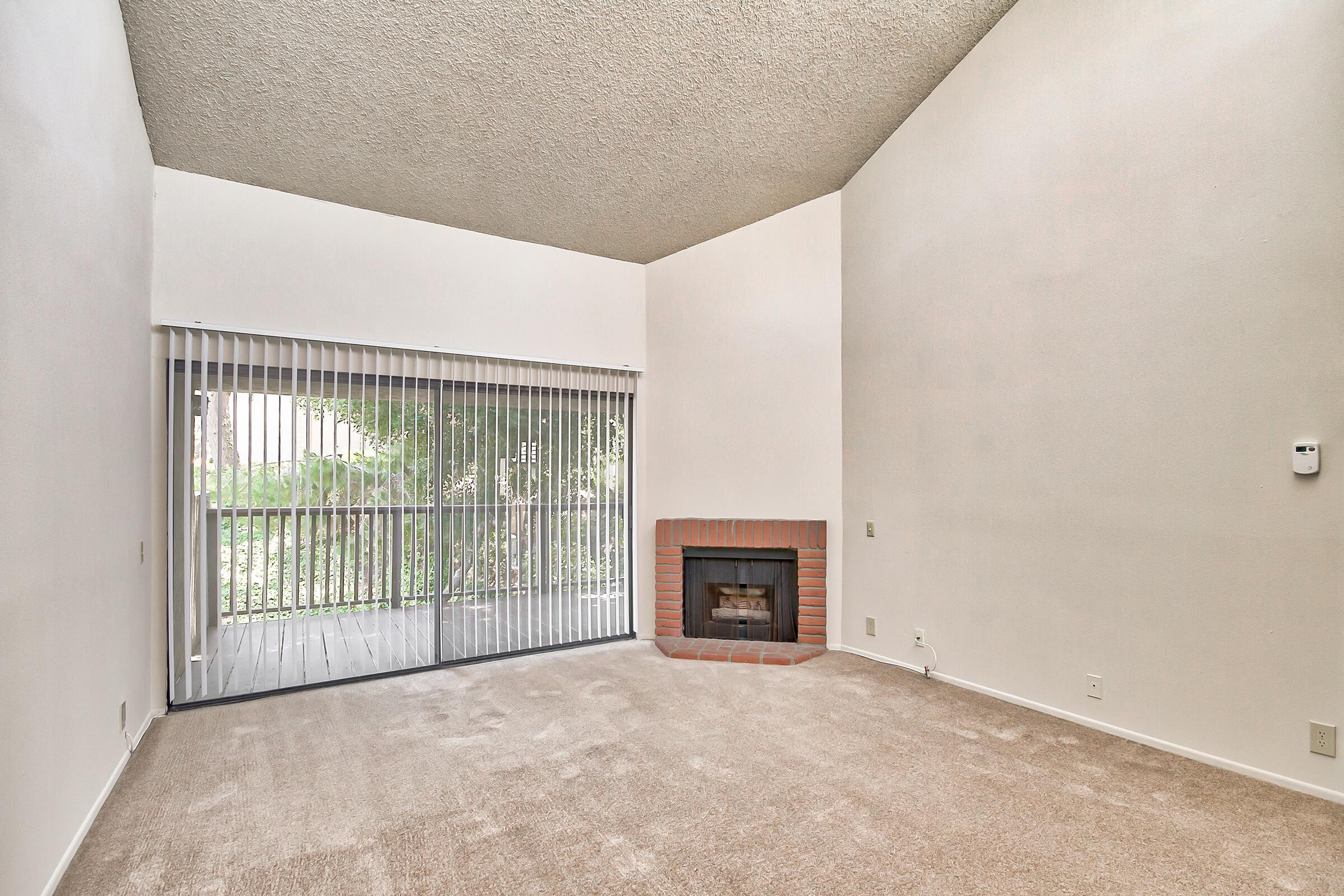 Huntington Lakes Apartments Photo Gallery