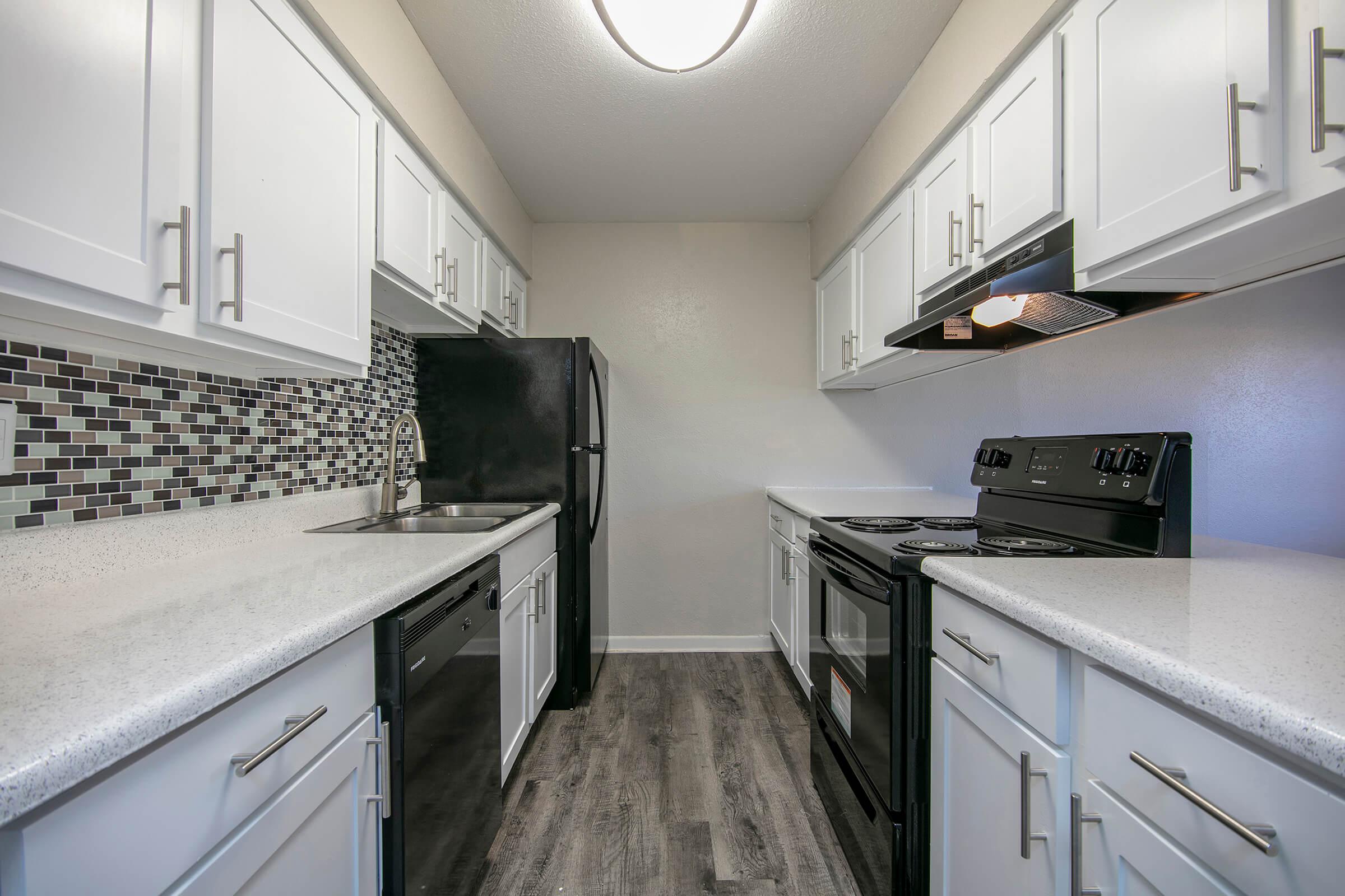 kitchen 2.jpg
