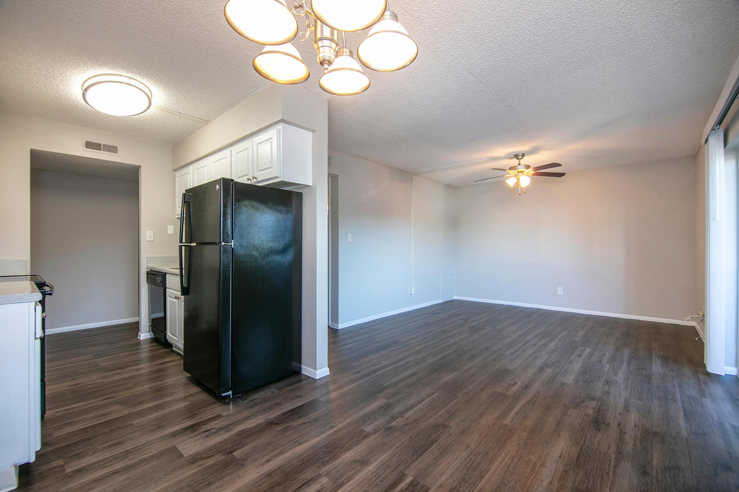 Livingroom 2.jpg