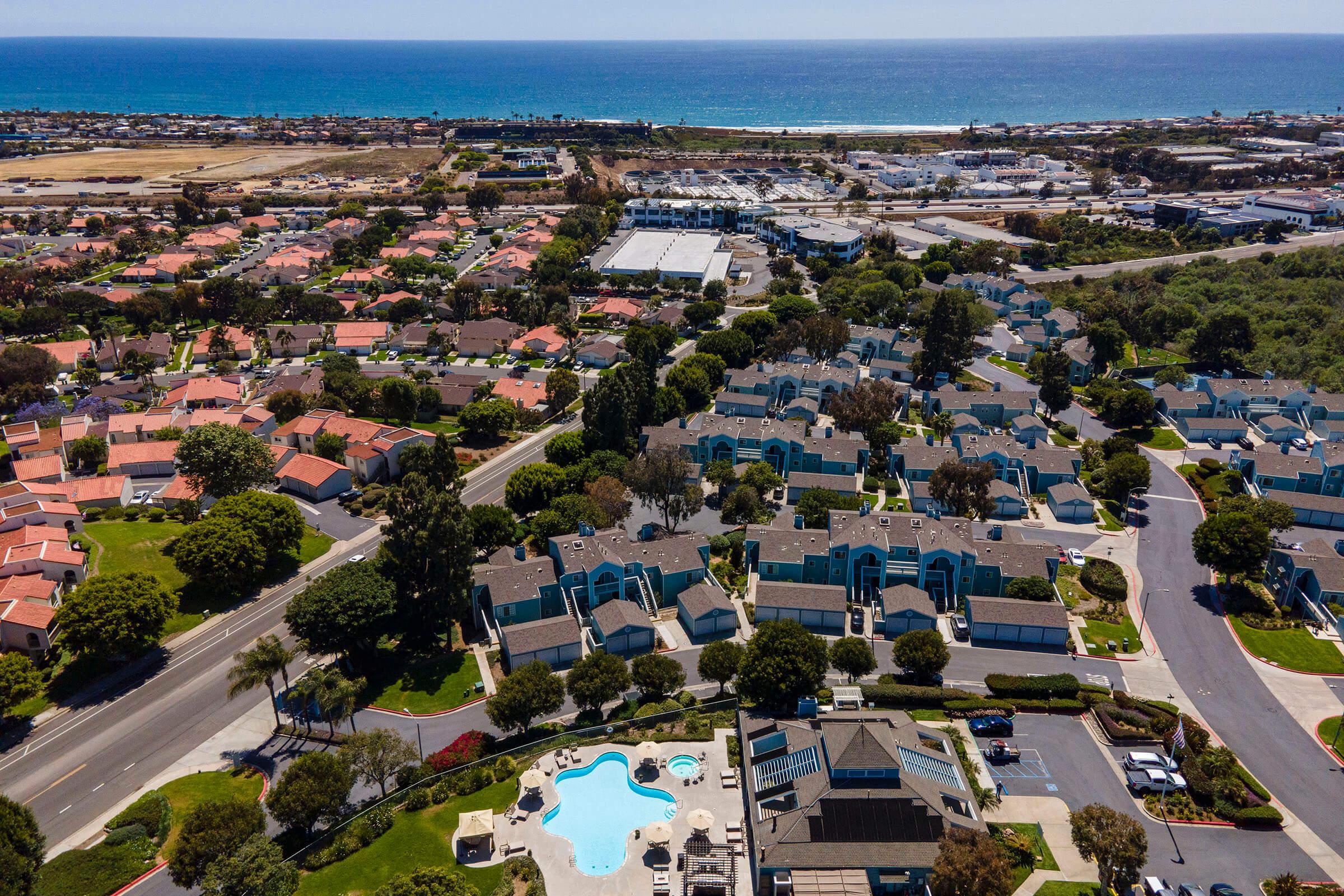 COASTAL LIVING IN CARLSBAD, CALIFORNIA