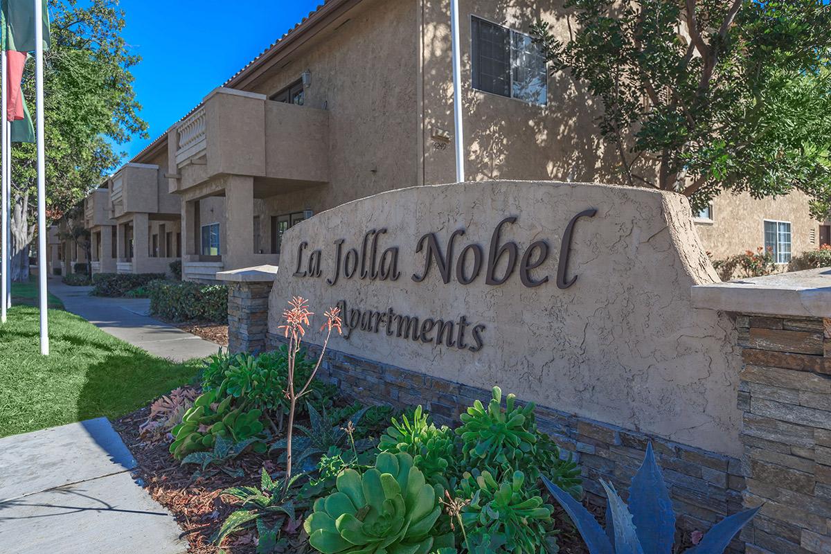 La Jolla Nobel Apartments monument sign